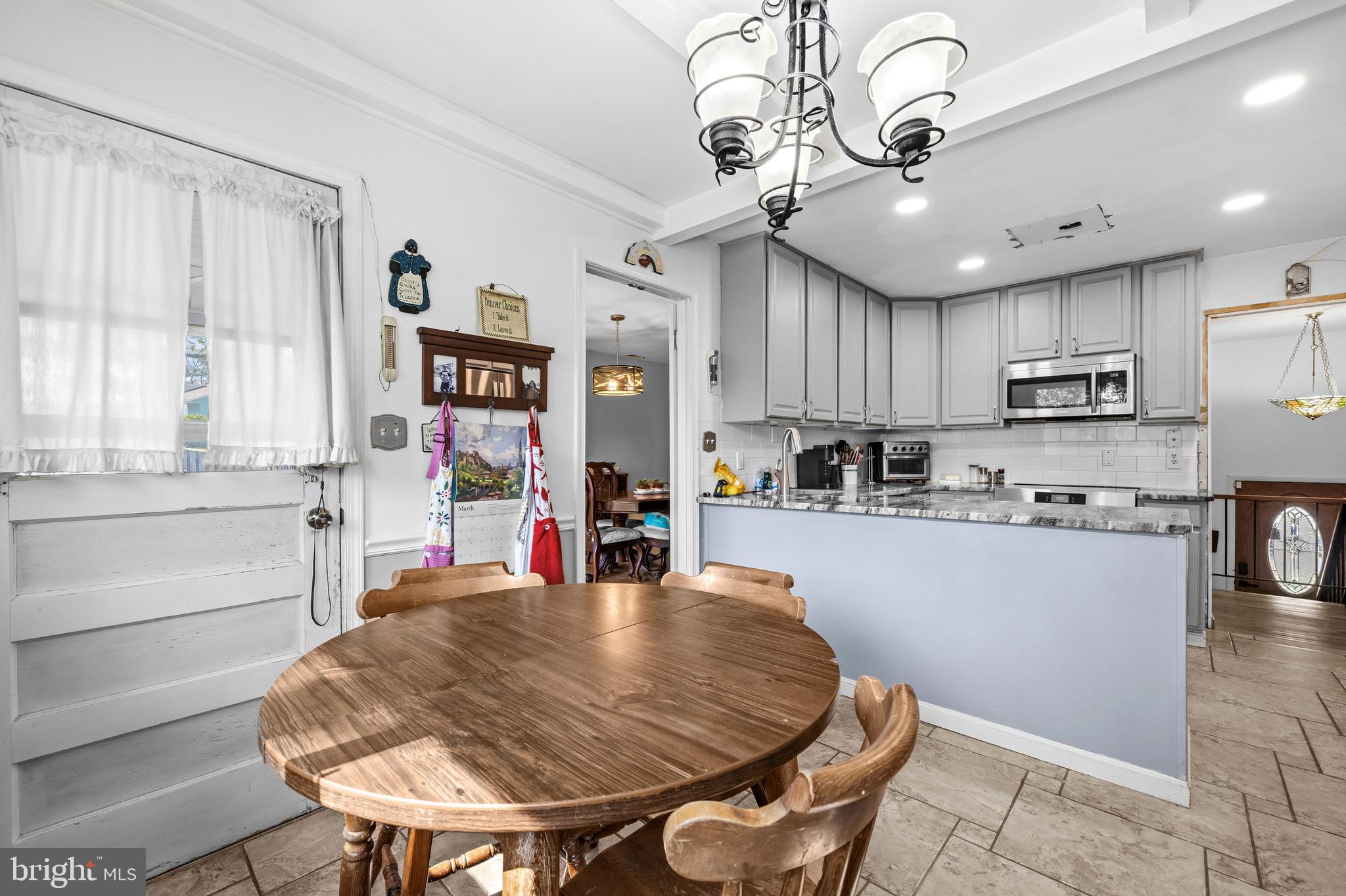 MAPLE RIDGE - Residential