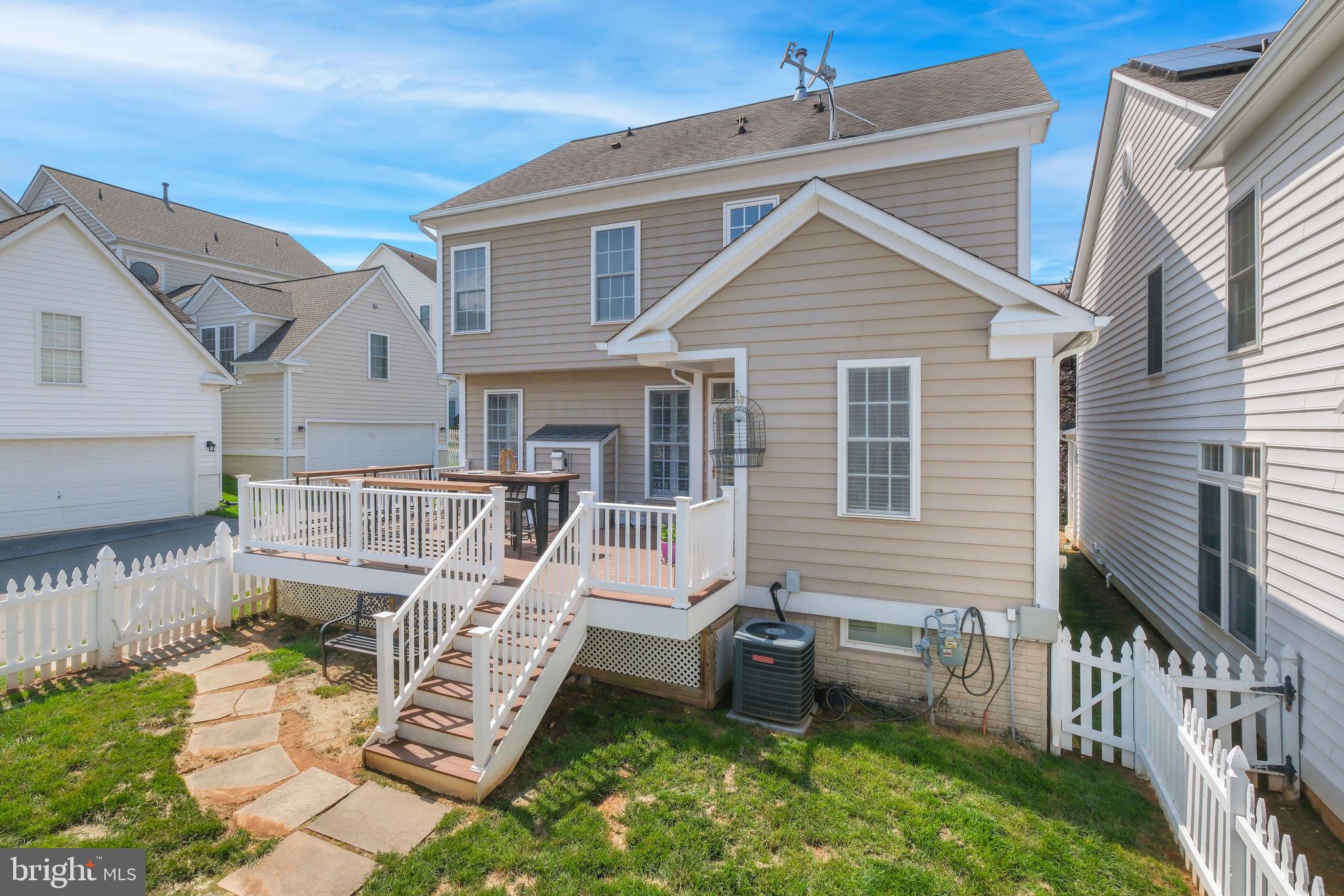 746 LAKE VARUNA MEWS