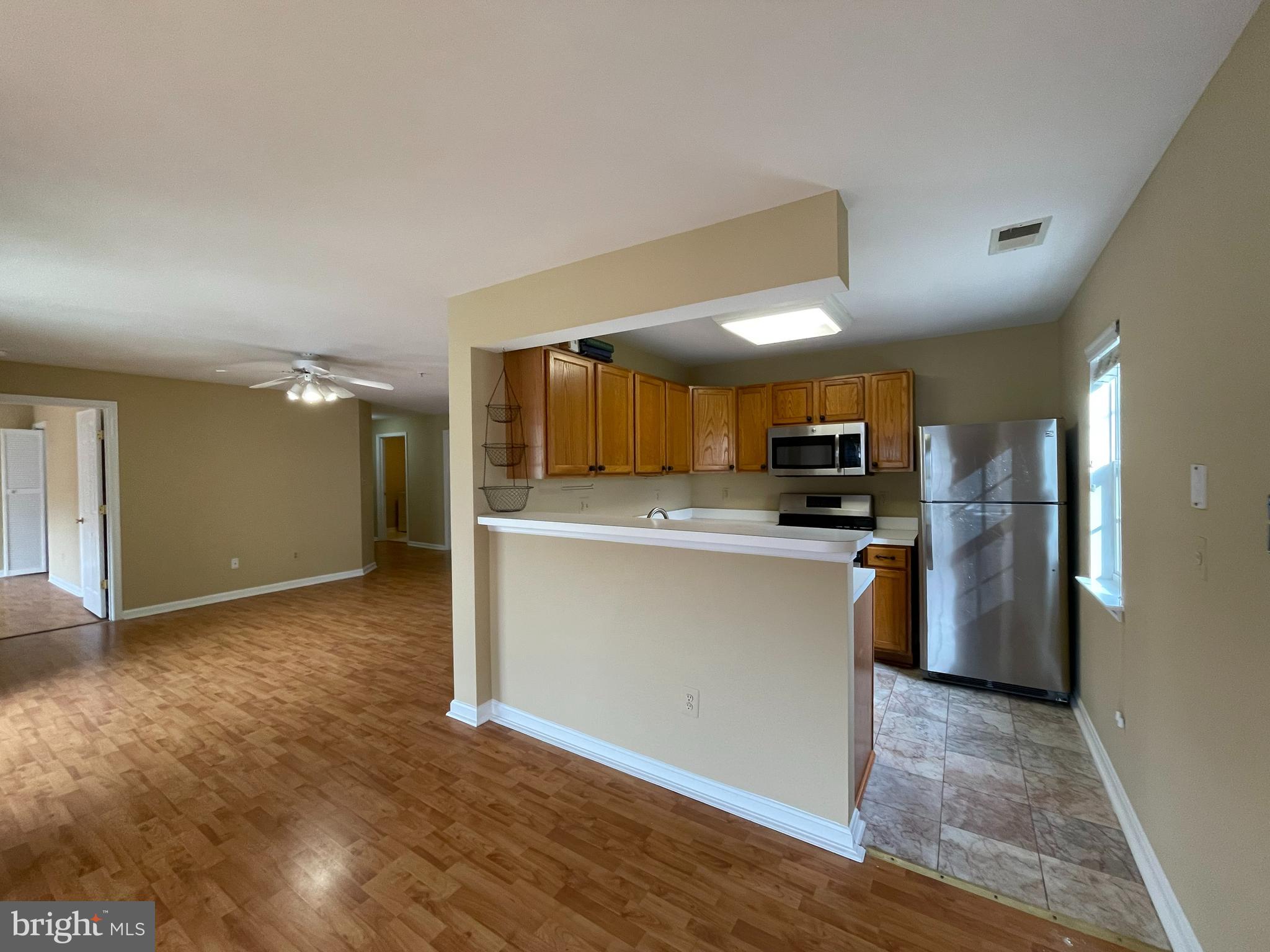 GATEWAY OVERLOOK - Residential Lease