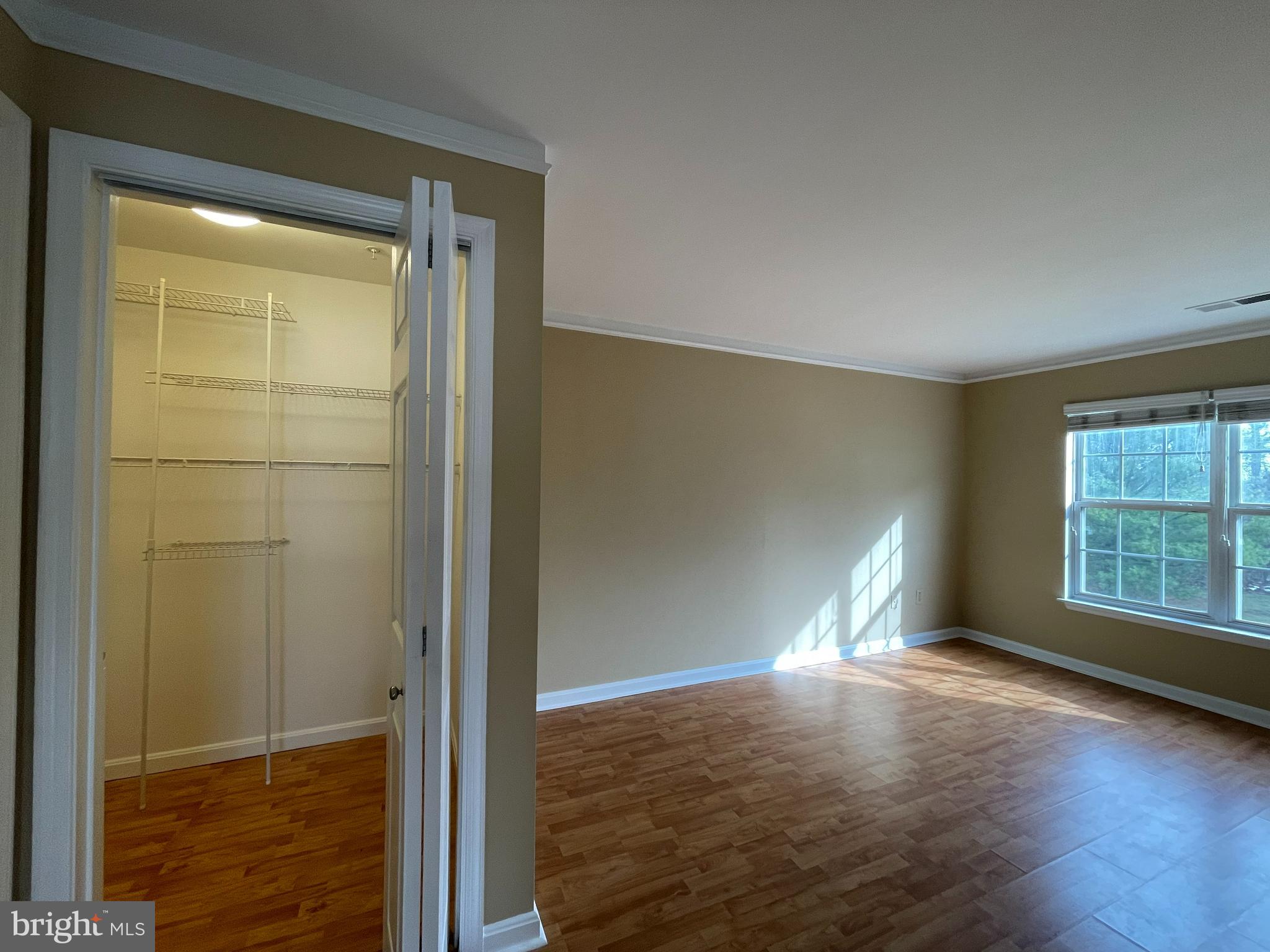 GATEWAY OVERLOOK - Residential Lease