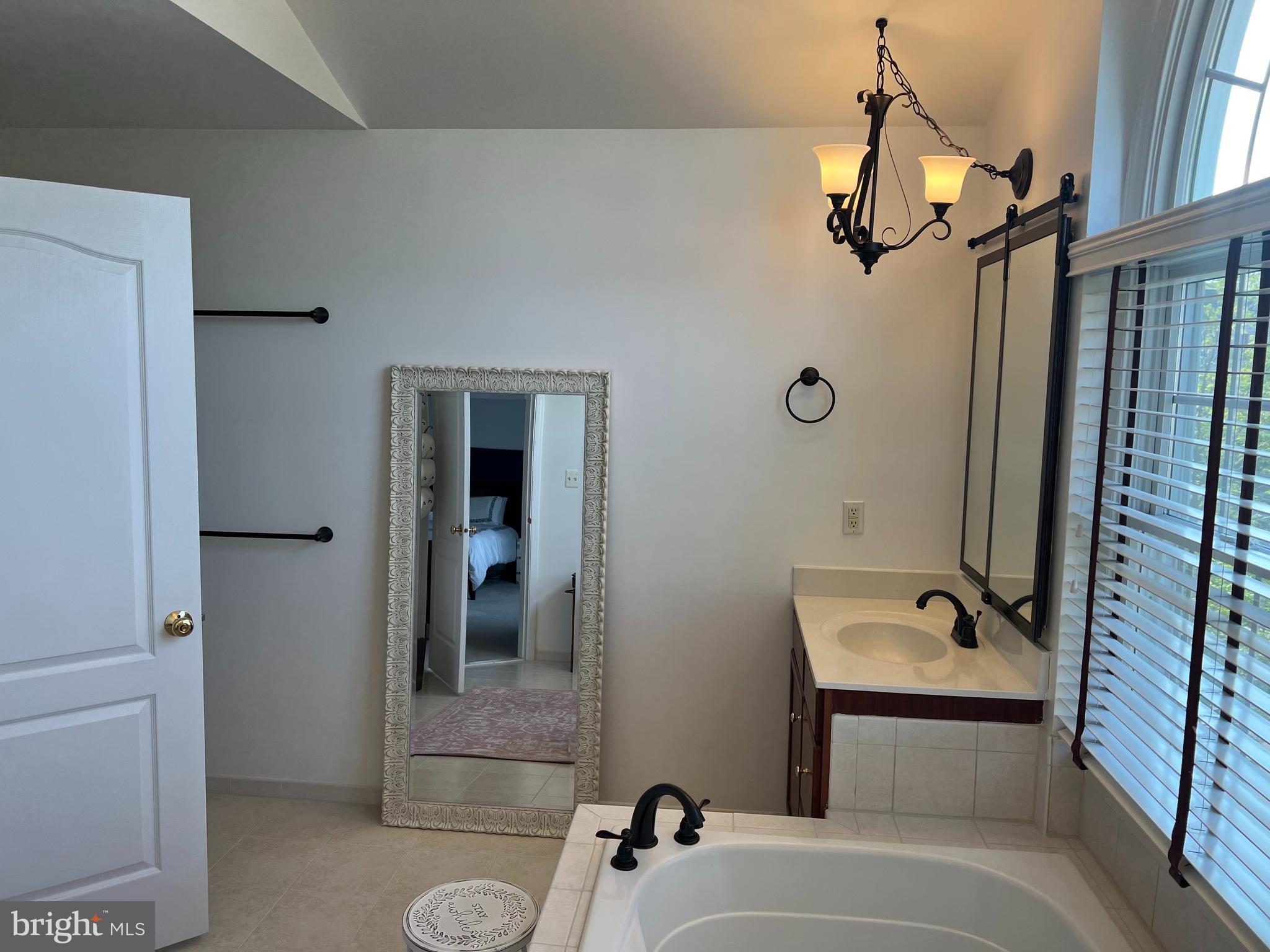 SOUTH RIDING - Residential Lease