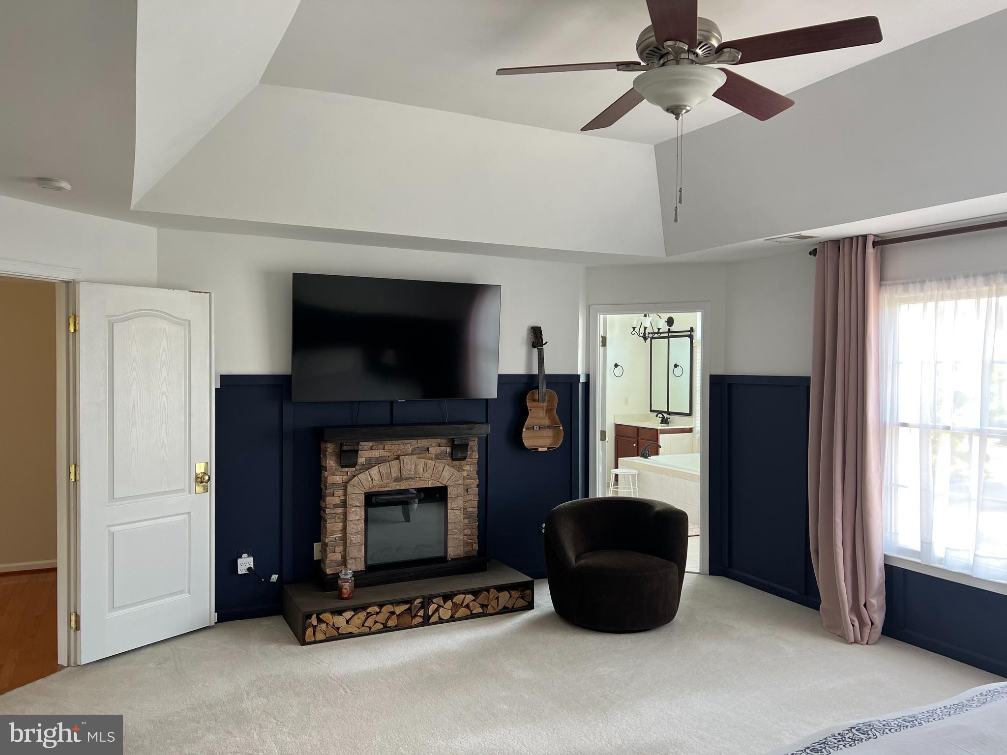 SOUTH RIDING - Residential Lease