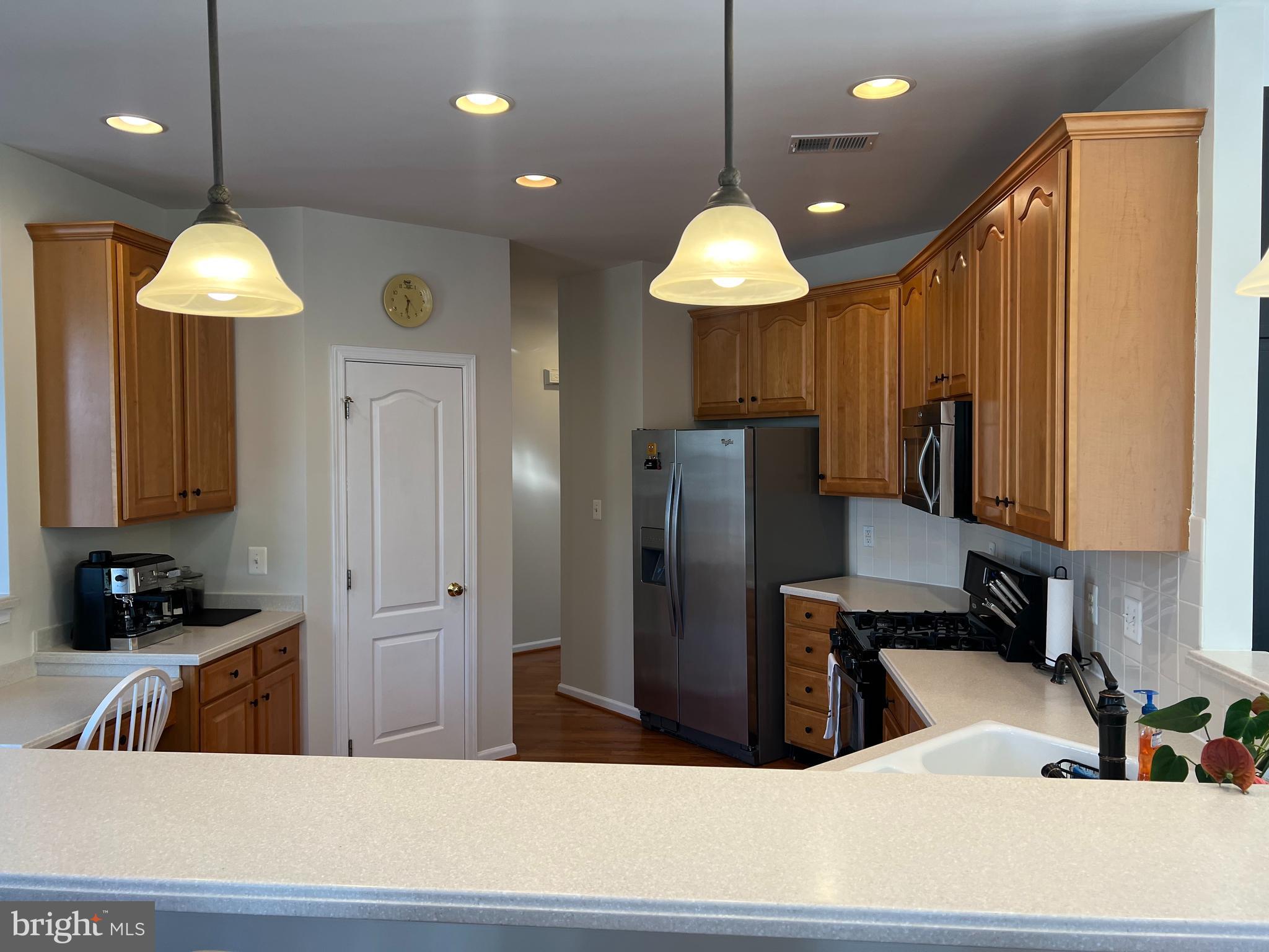 SOUTH RIDING - Residential Lease