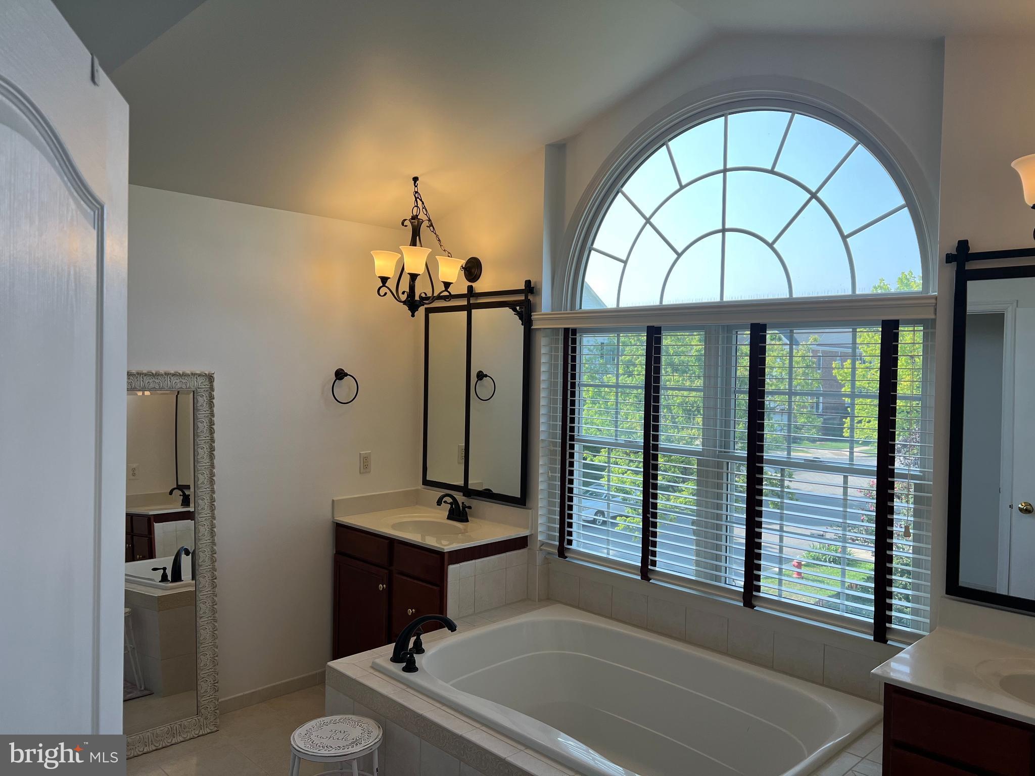 SOUTH RIDING - Residential Lease