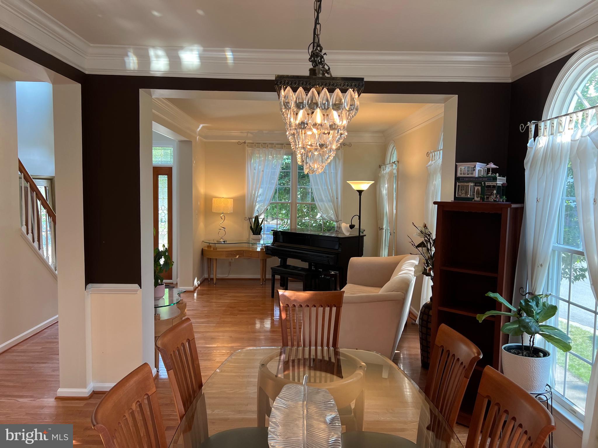 SOUTH RIDING - Residential Lease