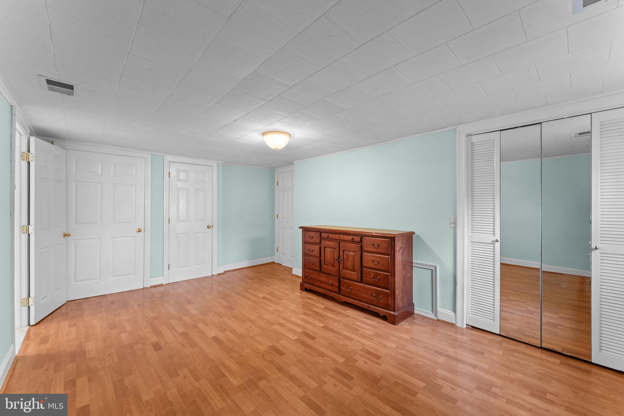 LORFAX HEIGHTS - Residential