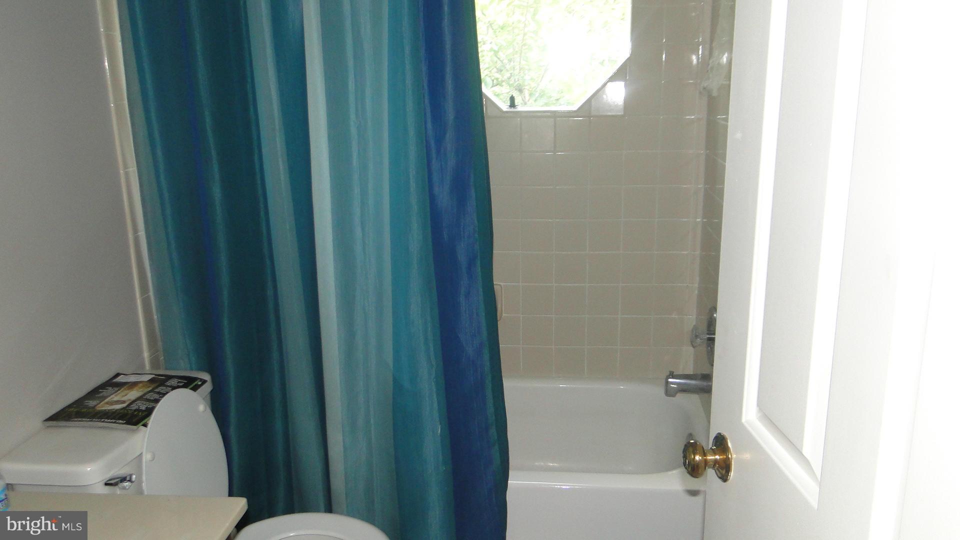 KINGSTOWNE - Residential Lease