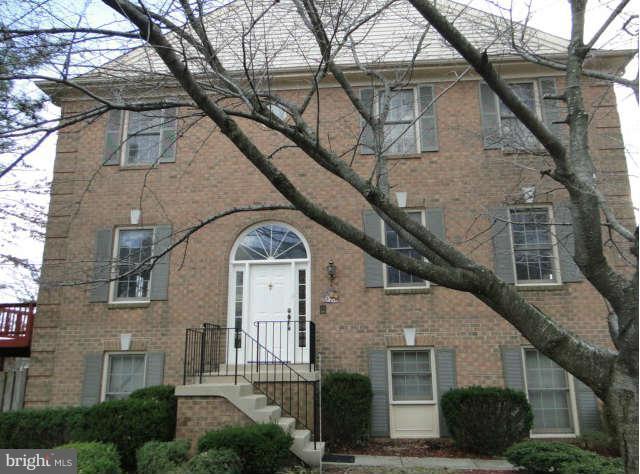 KINGSTOWNE - Residential Lease