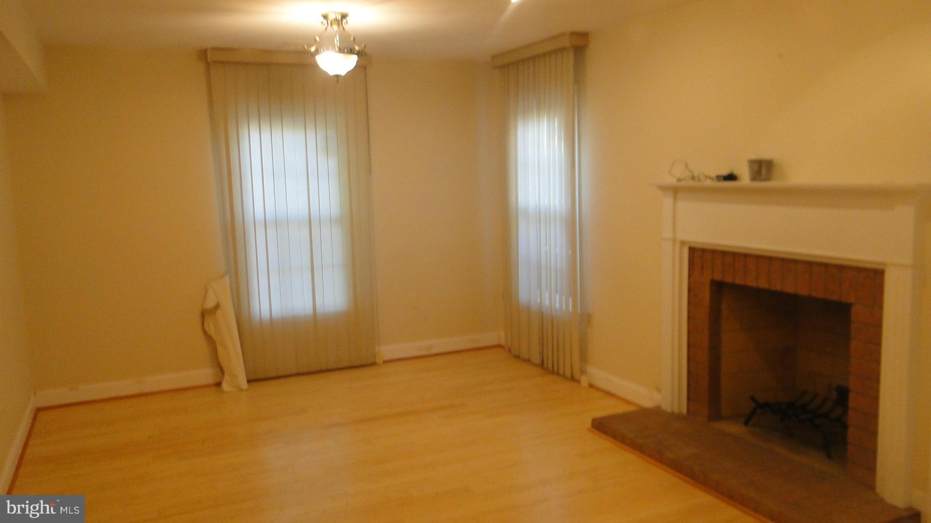 KINGSTOWNE - Residential Lease