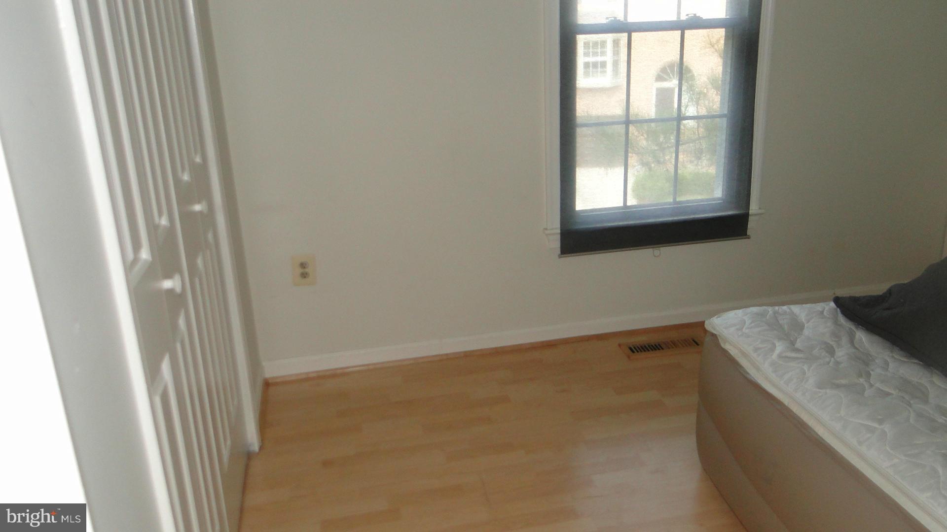 KINGSTOWNE - Residential Lease