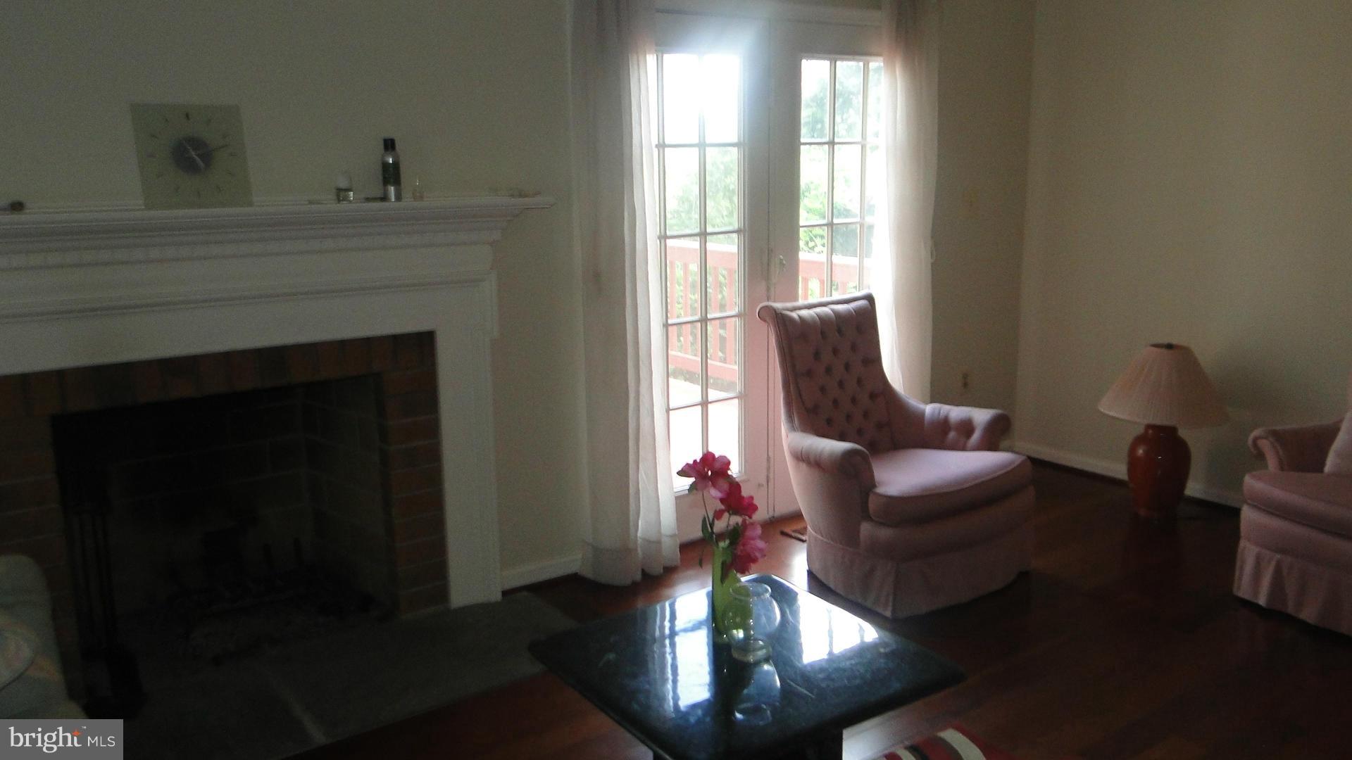 KINGSTOWNE - Residential Lease