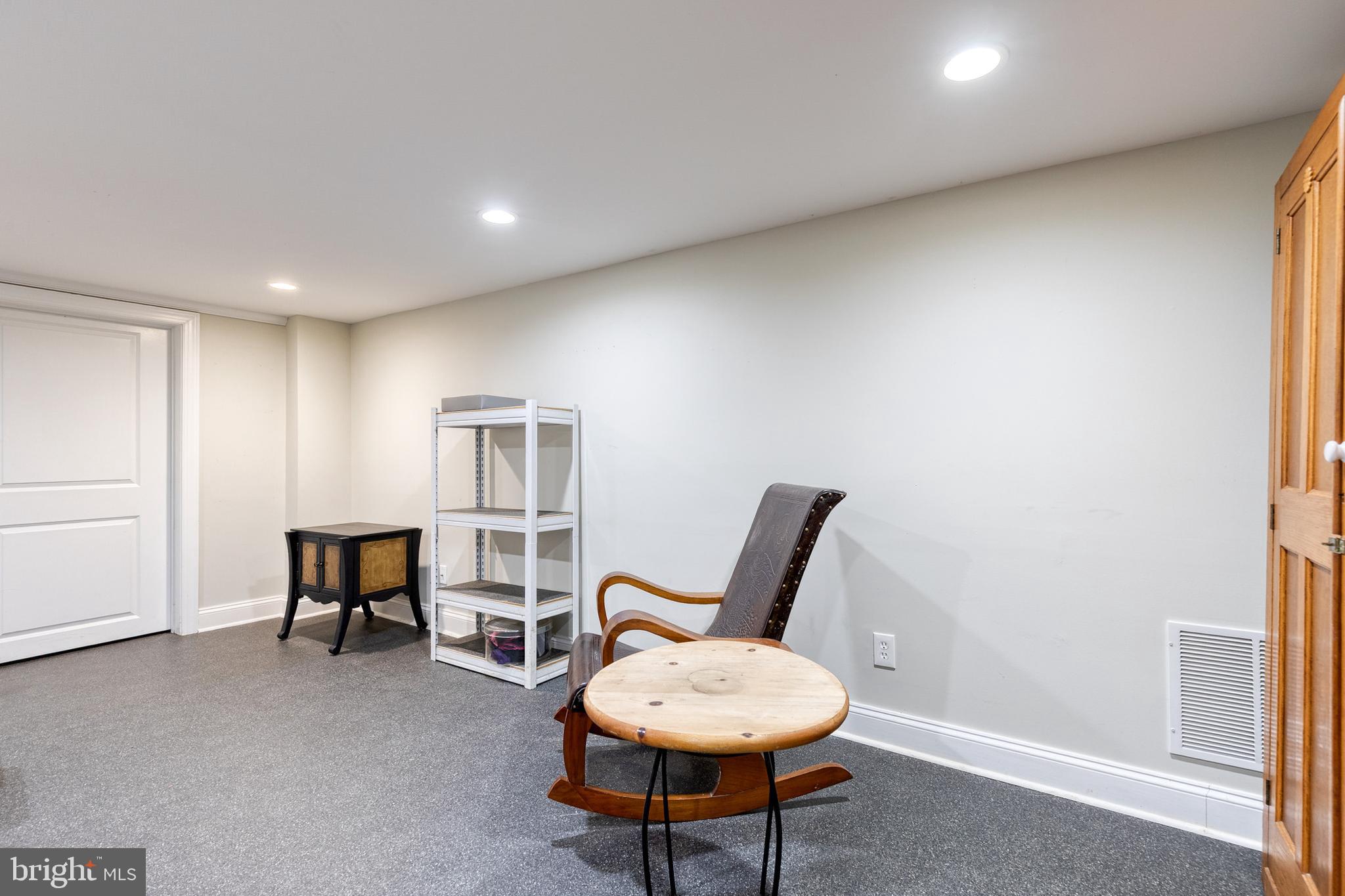 HAMPDEN HISTORIC DISTRICT - Residential