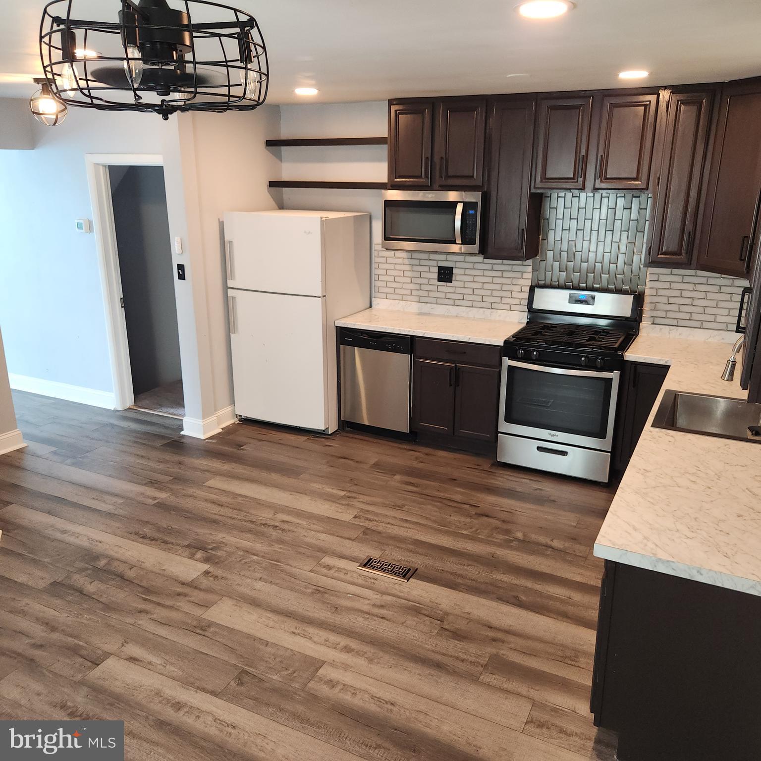 FRANKFORD - Residential Lease