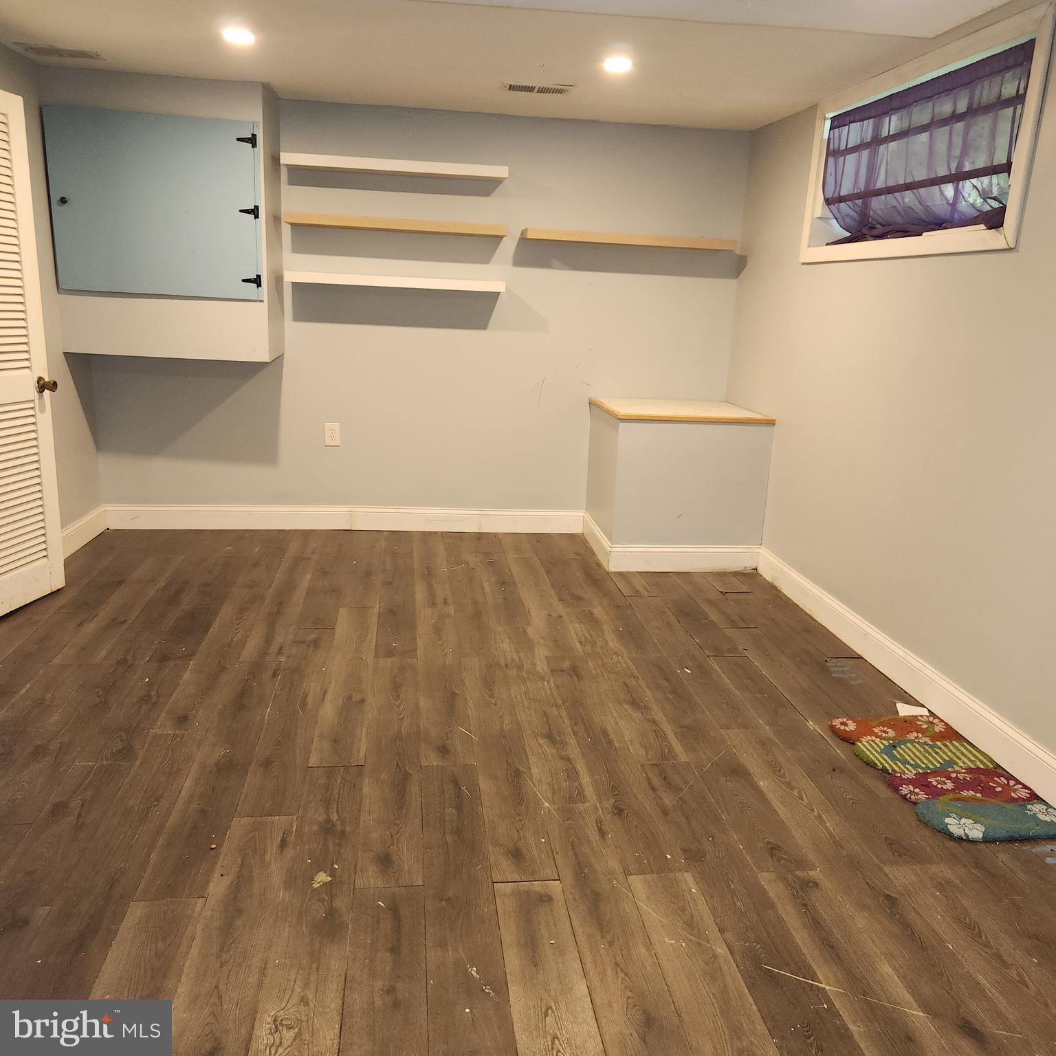 FRANKFORD - Residential Lease