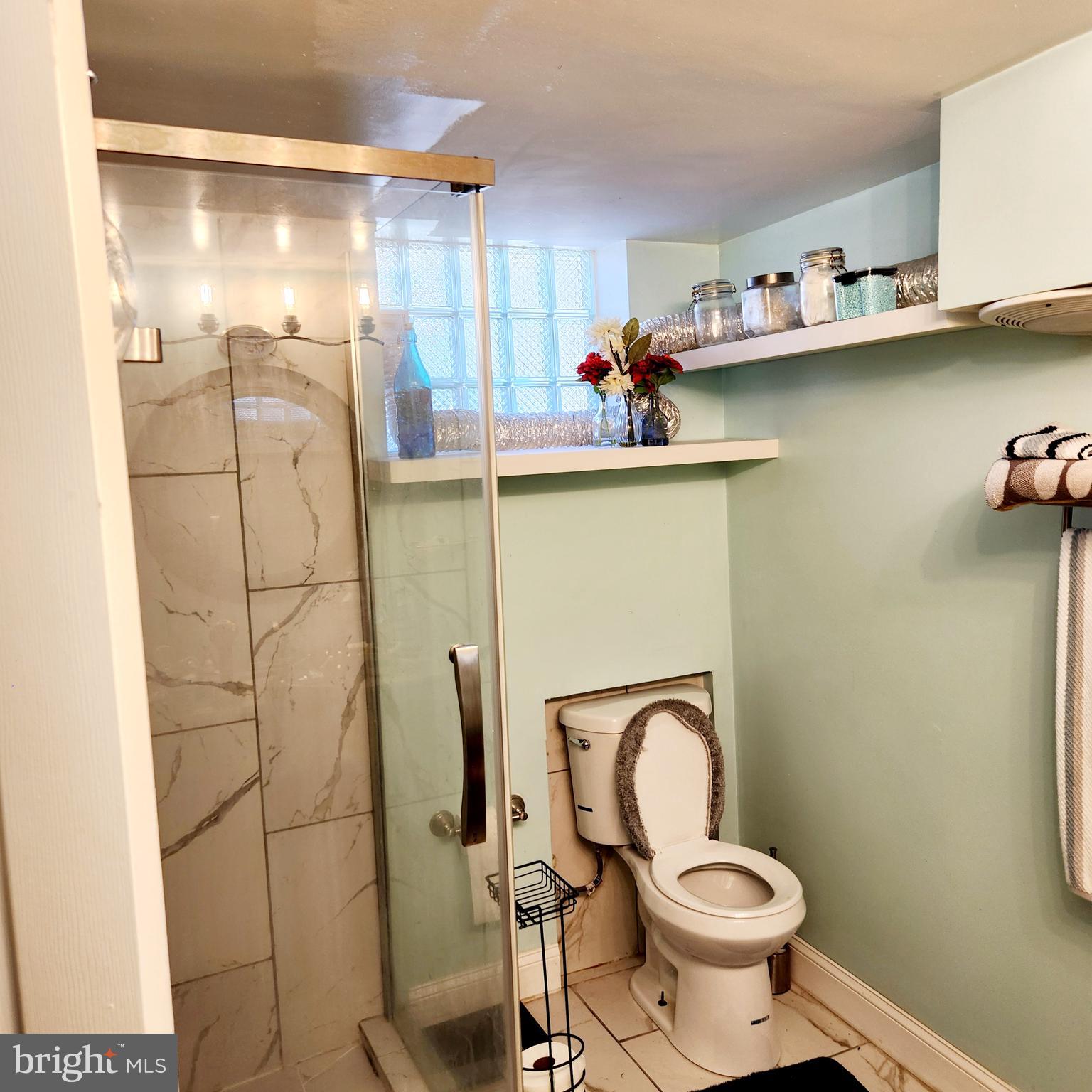 FRANKFORD - Residential Lease