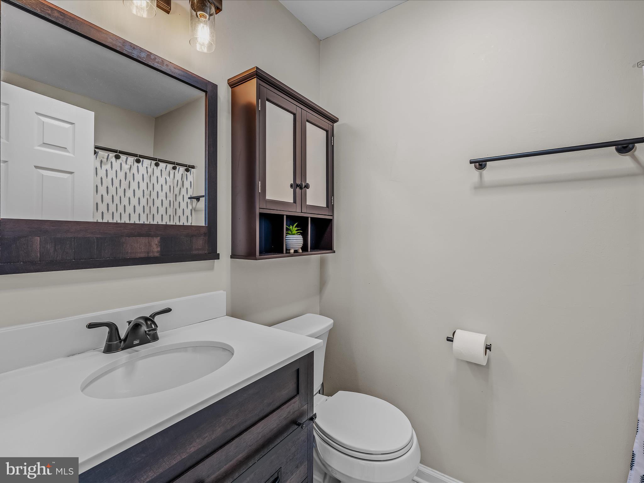 GEORGETOWN SQUARE - Residential