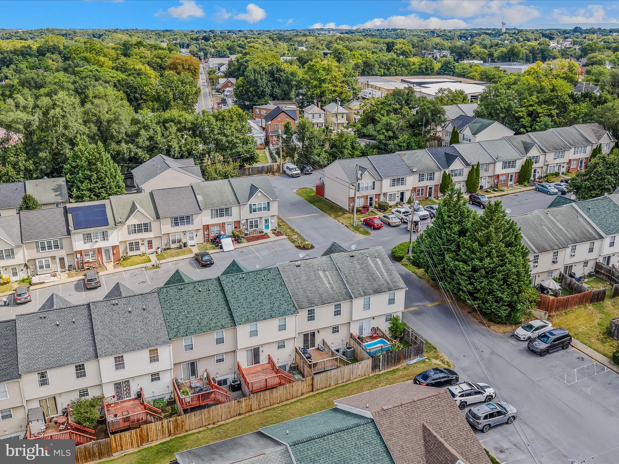 GEORGETOWN SQUARE - Residential