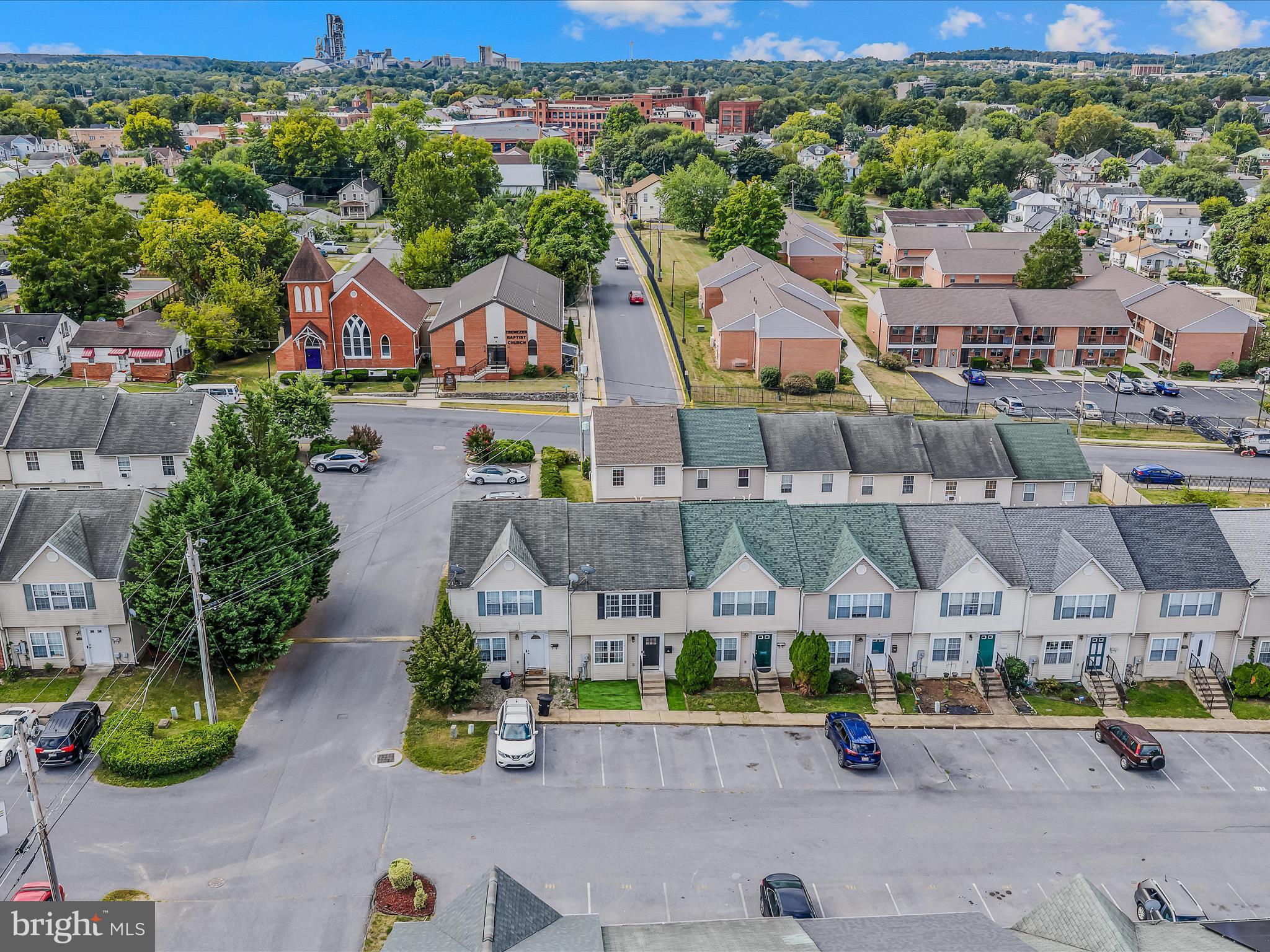 GEORGETOWN SQUARE - Residential