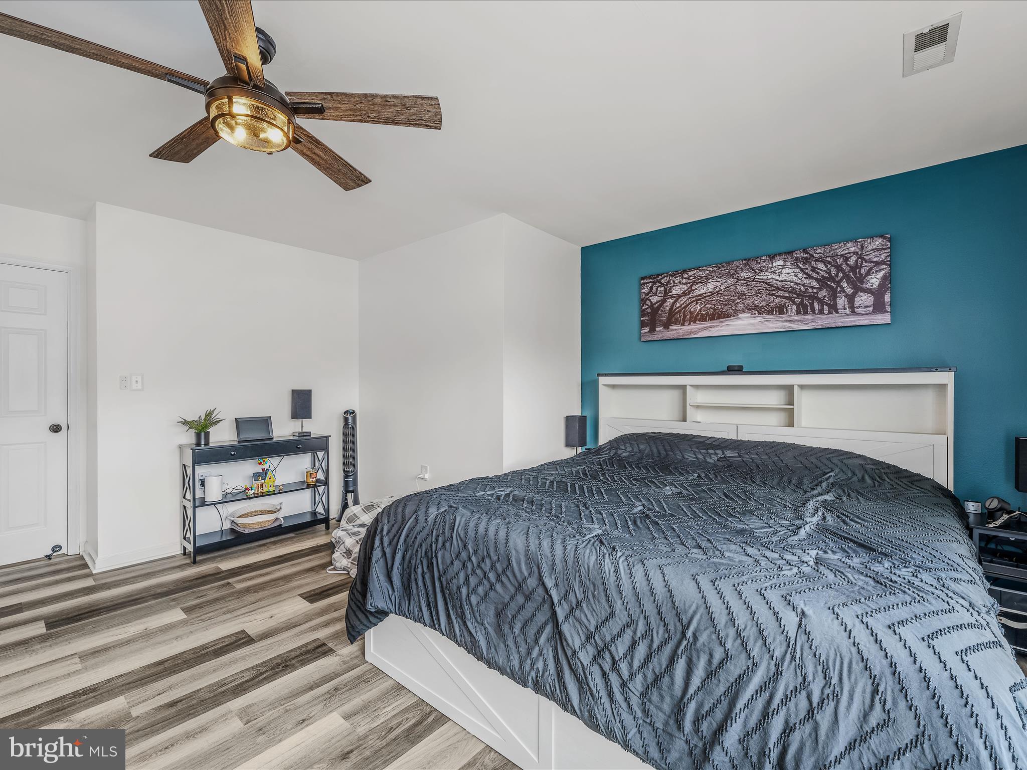 GEORGETOWN SQUARE - Residential