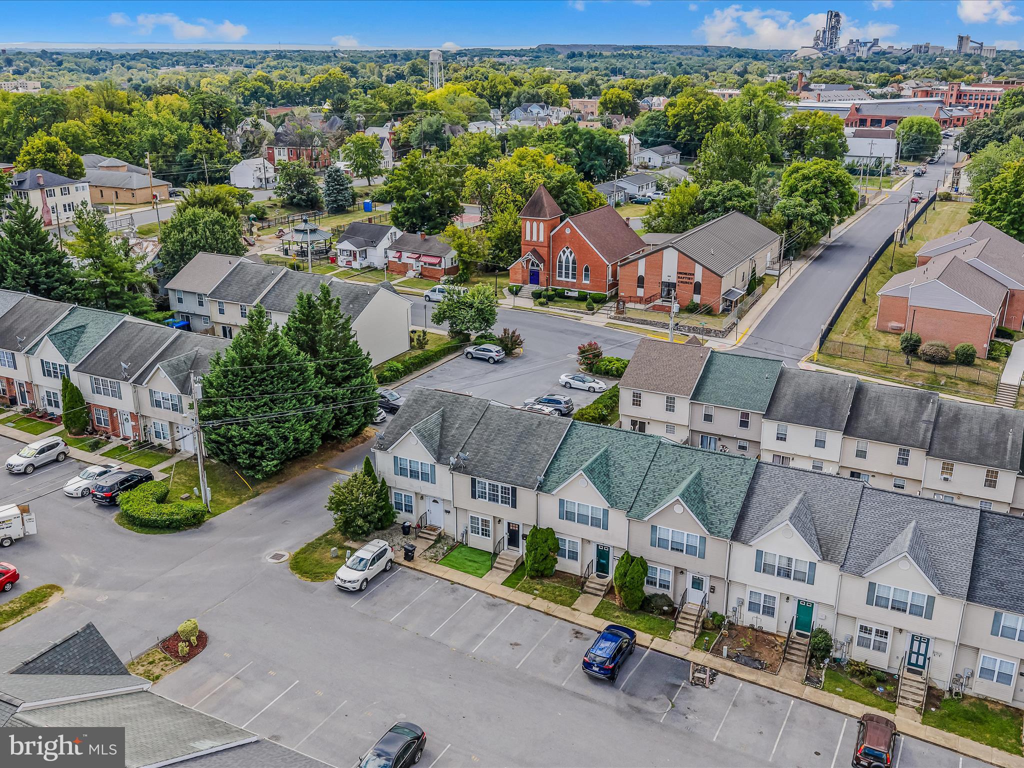 GEORGETOWN SQUARE - Residential