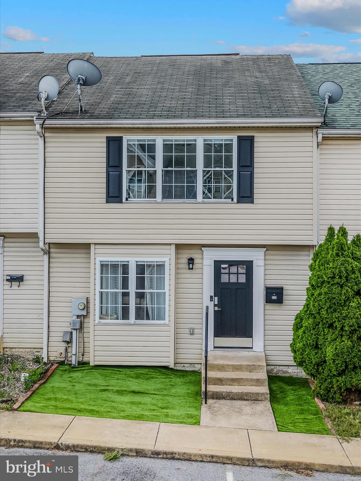 GEORGETOWN SQUARE - Residential