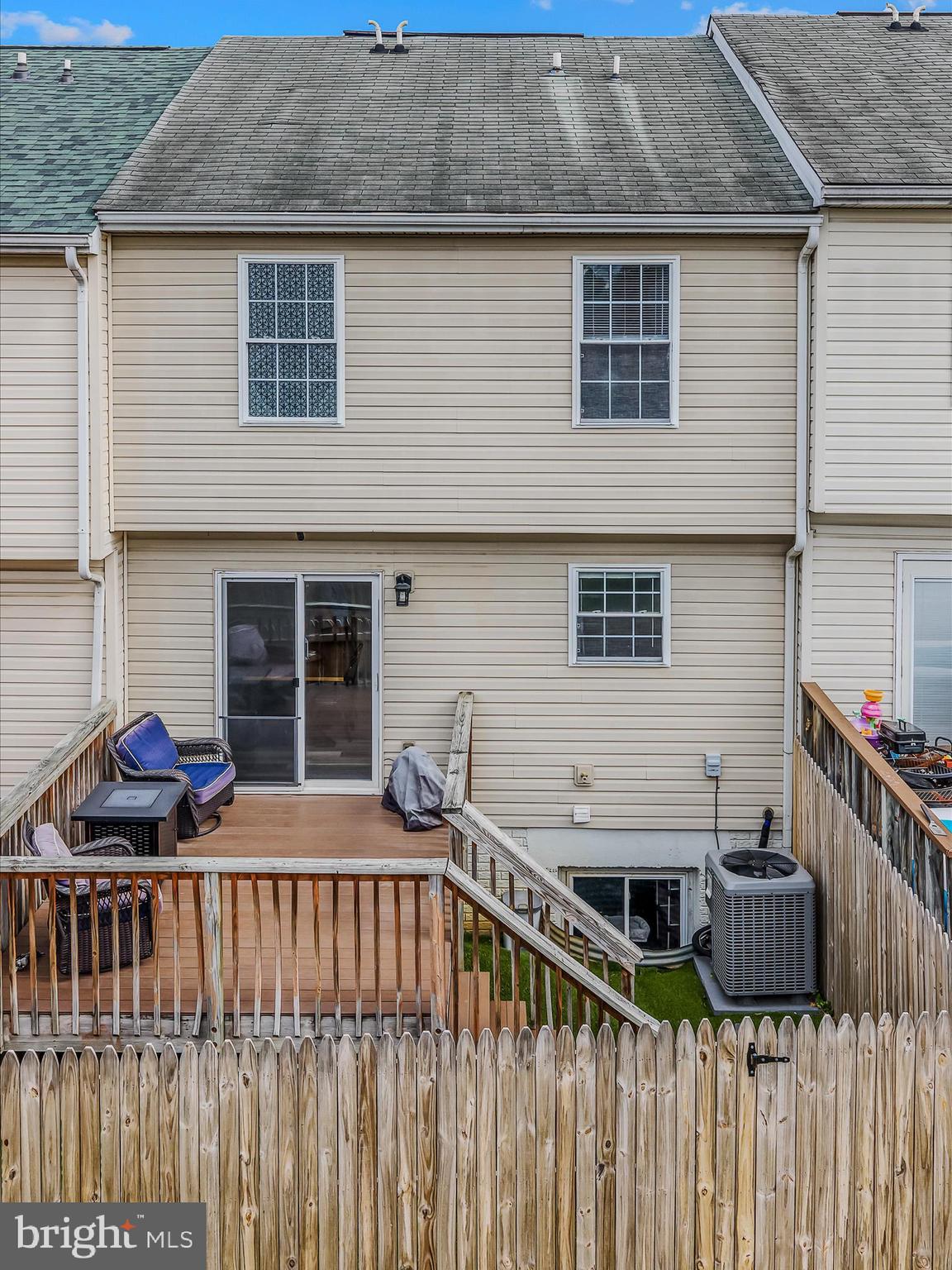 GEORGETOWN SQUARE - Residential