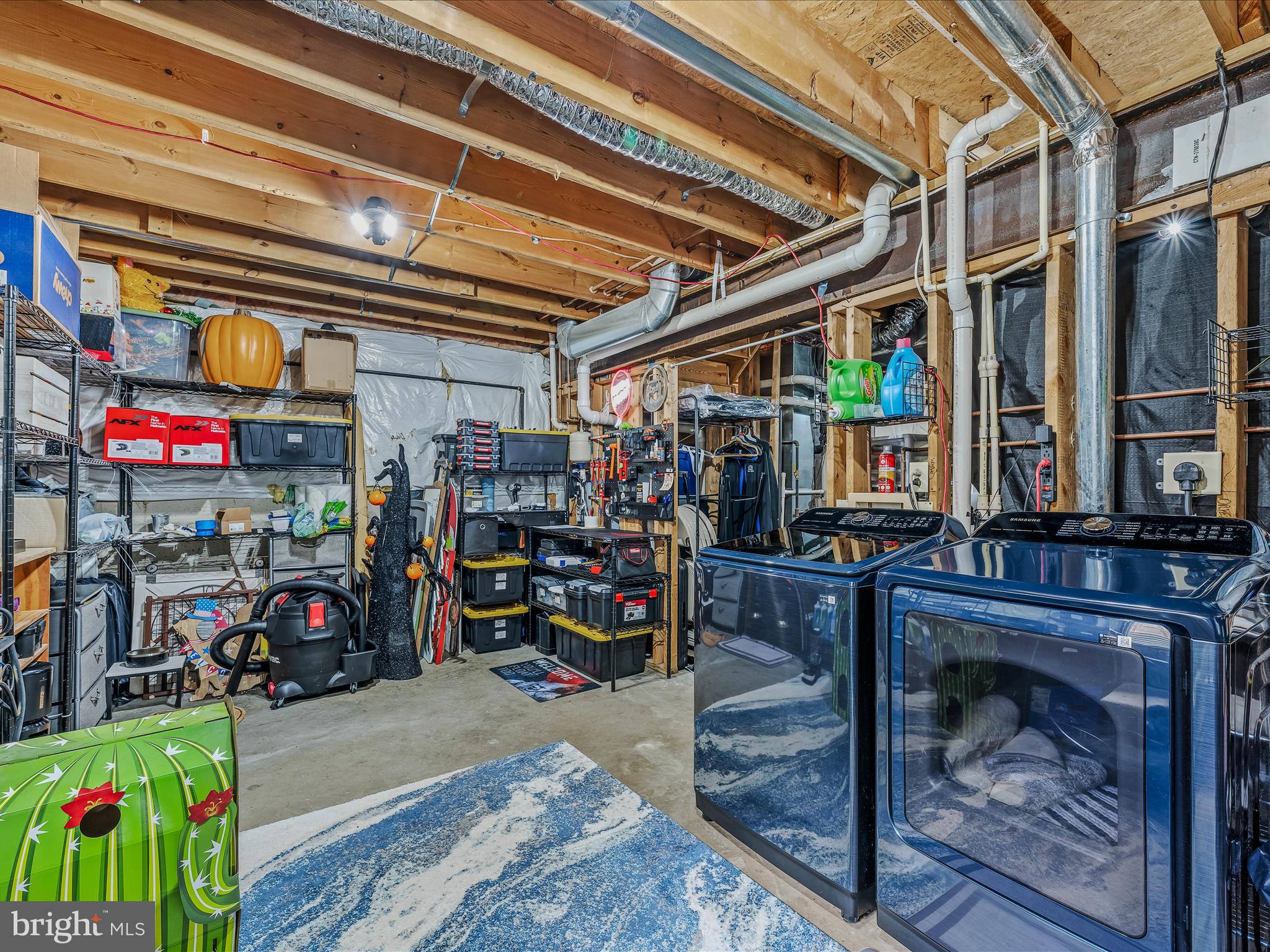 GEORGETOWN SQUARE - Residential