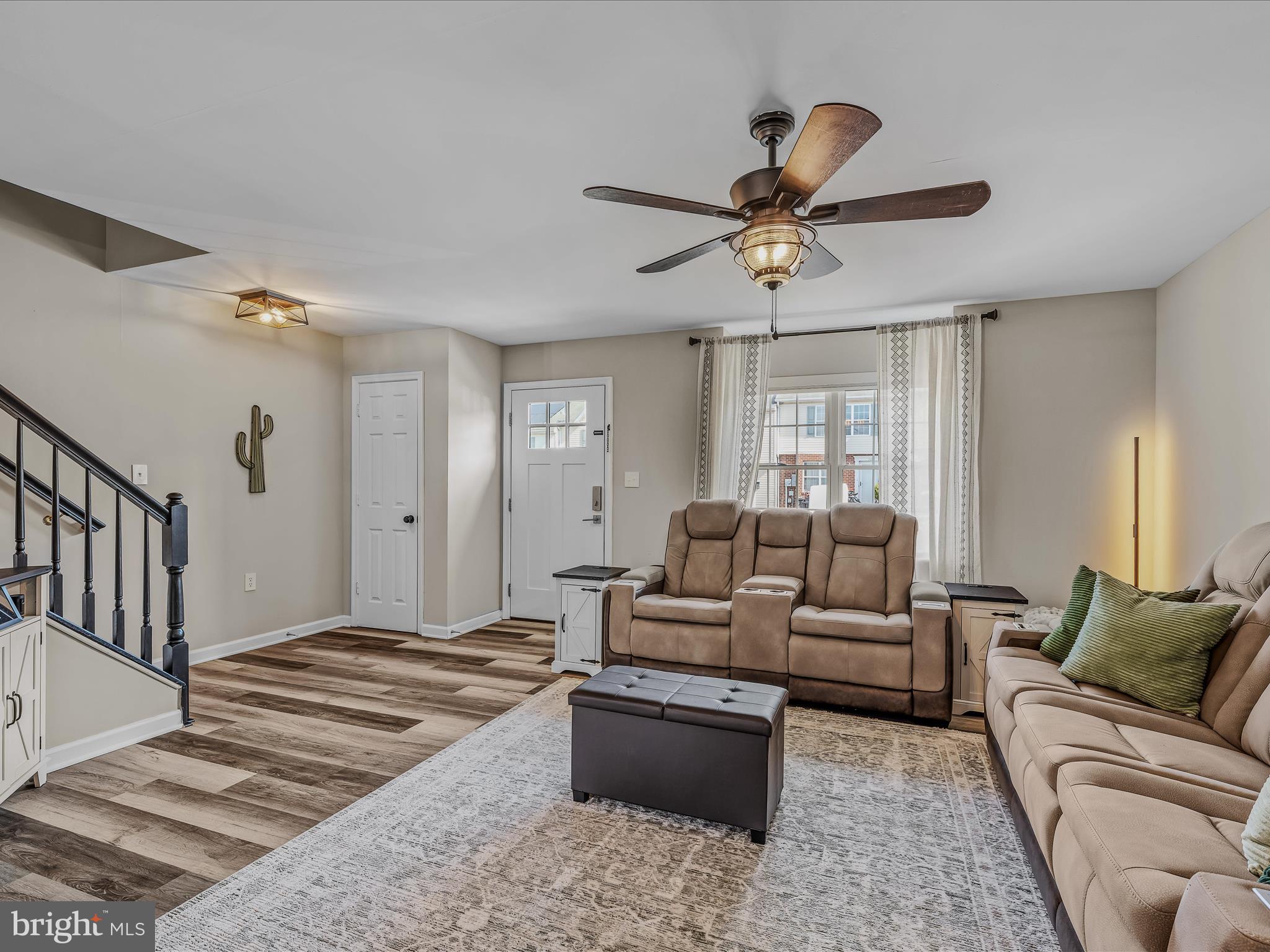 GEORGETOWN SQUARE - Residential