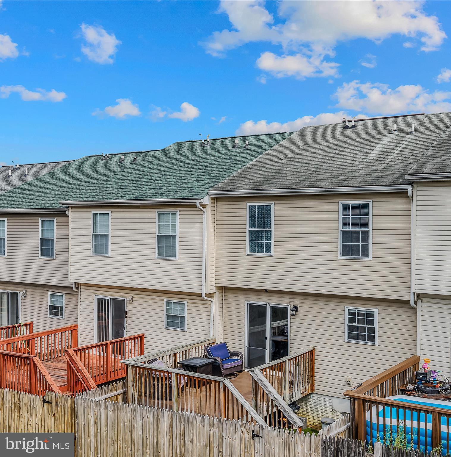 GEORGETOWN SQUARE - Residential