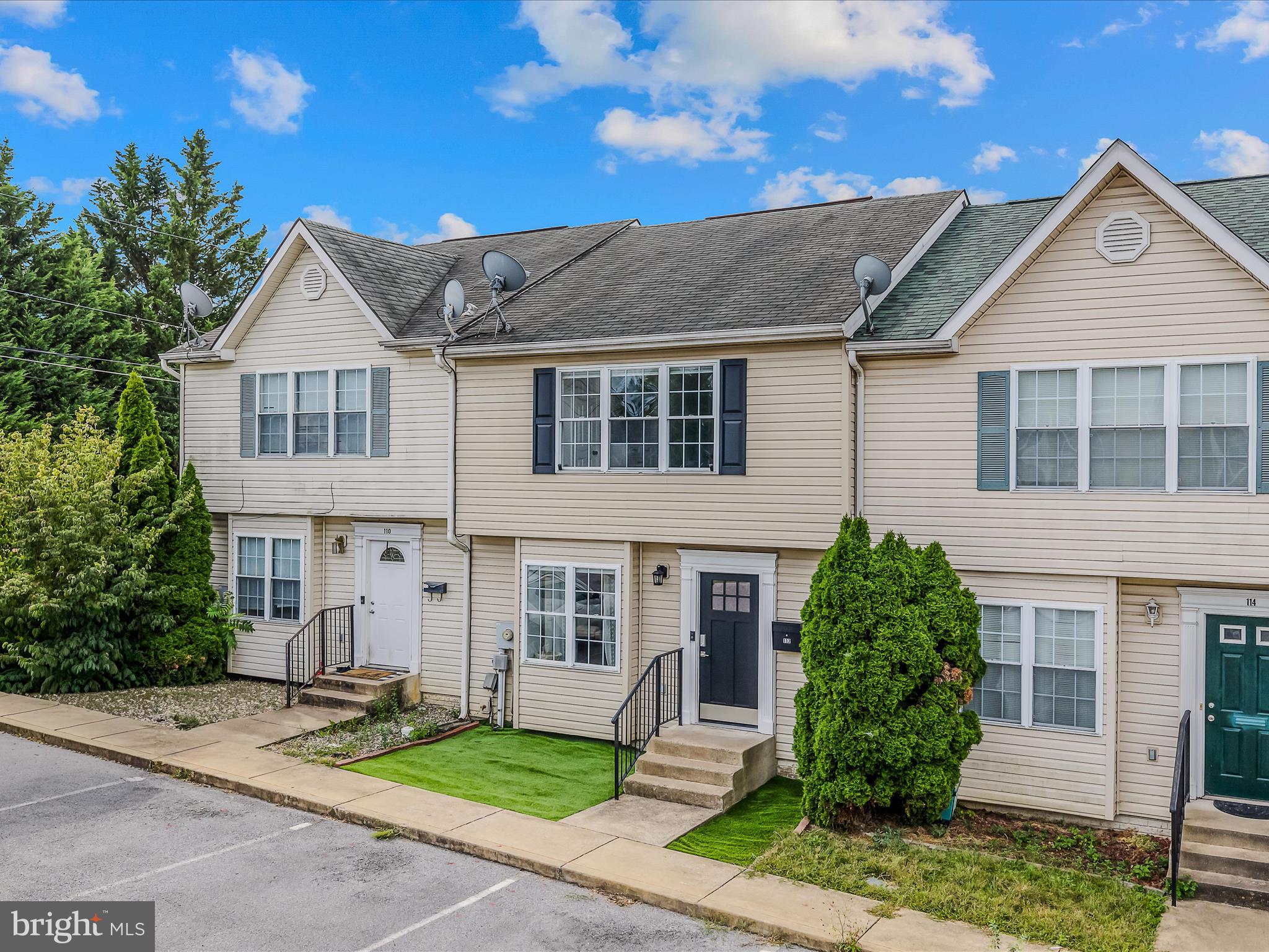 GEORGETOWN SQUARE - Residential