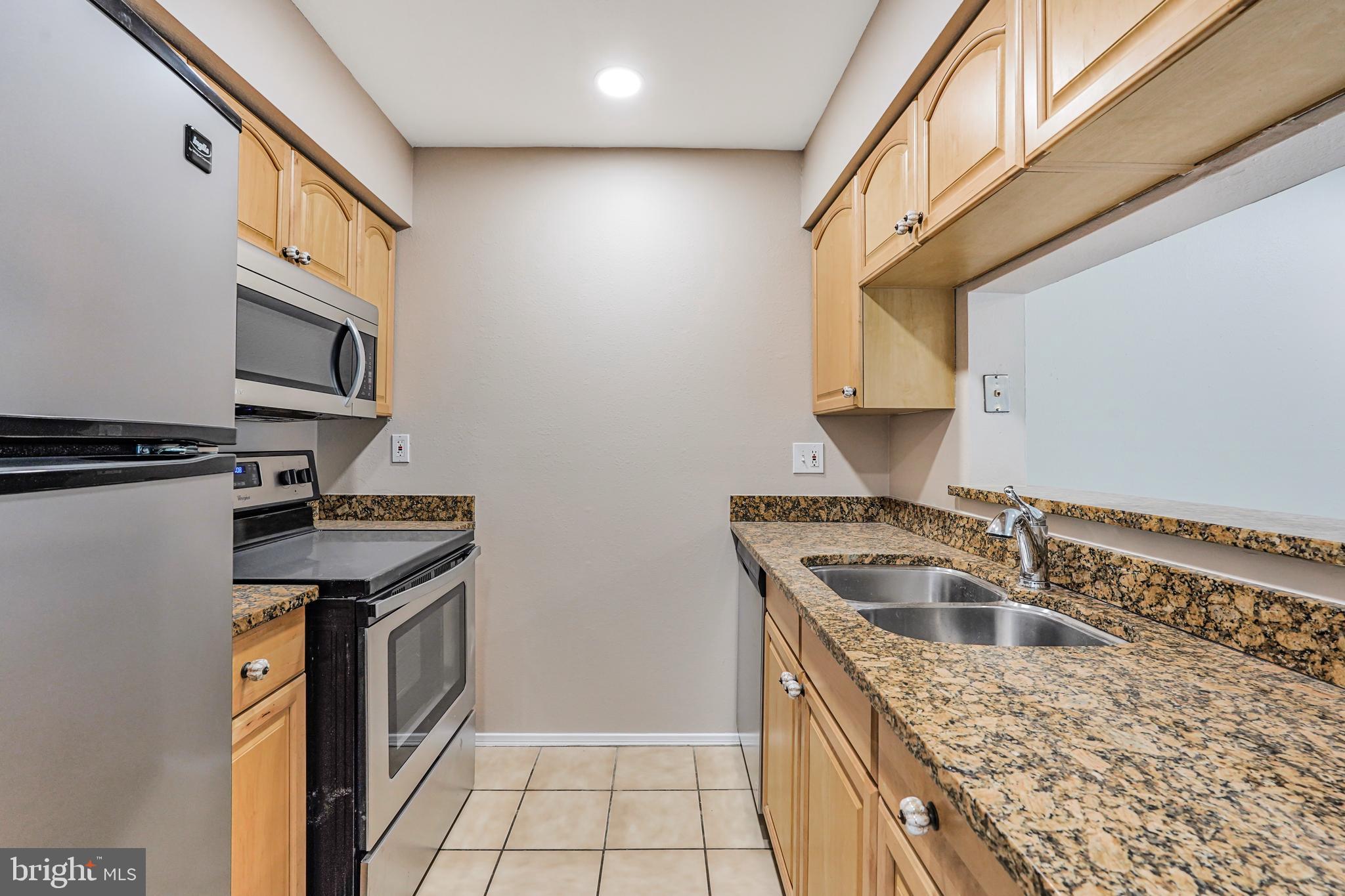 POINTE AT PARK CENTER - Residential Lease