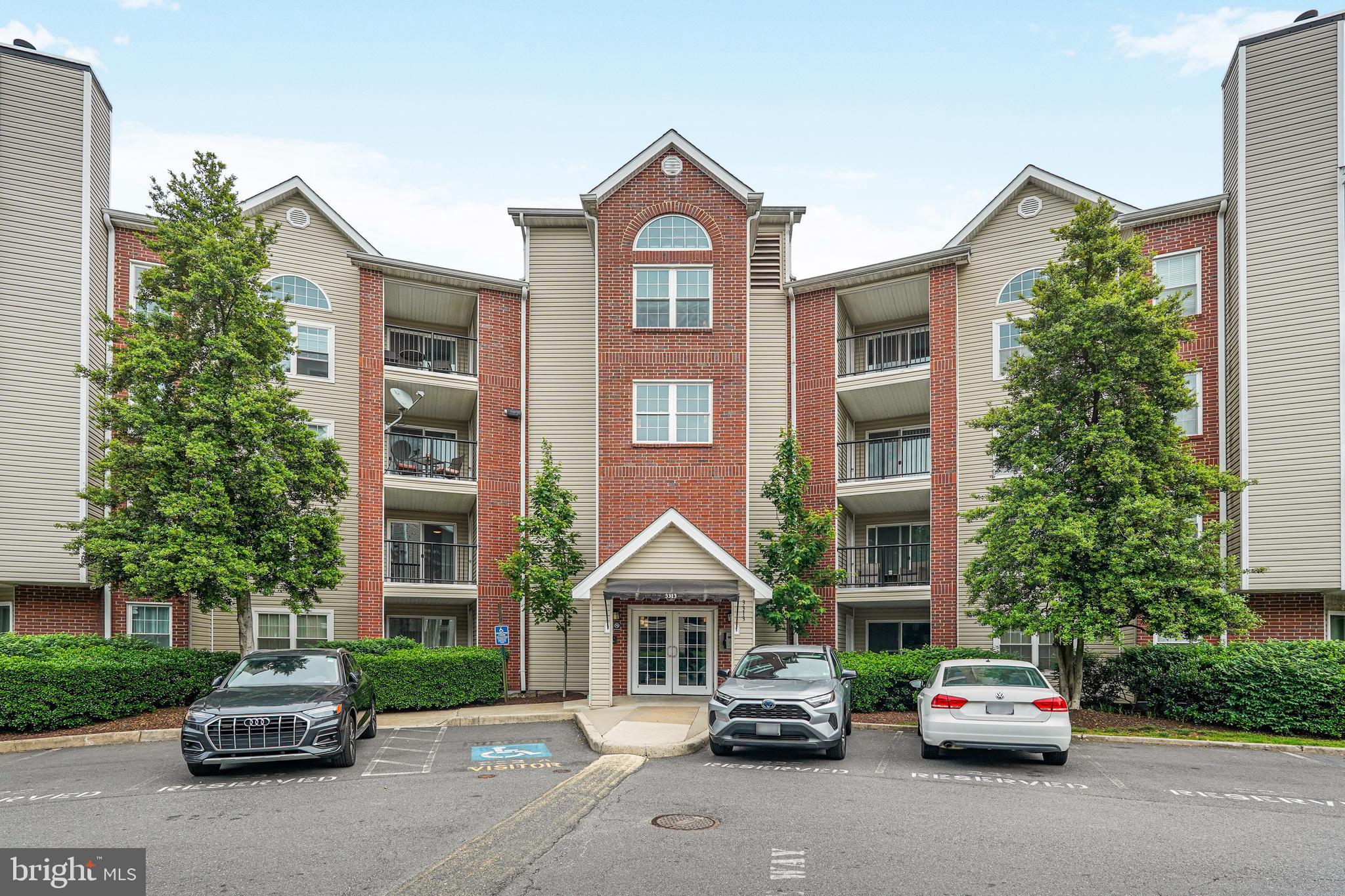 POINTE AT PARK CENTER - Residential Lease