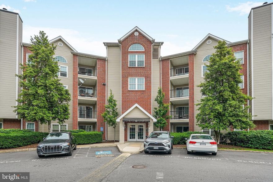 Welcome to this updated 1-bed, 1-bath condo located on the second floor of the sought-after gated community, The Pointe at Park Center. This bright and airy unit features newly installed LVP flooring, recessed lighting, and fresh paint throughout (2025). The open living space connects to a private balcony overlooking the peaceful courtyard. The kitchen boasts ample cabinetry, granite countertops, stainless-steel appliances, and overlooks the combined living and dining area, great for entertaining. The spacious bedroom includes a new ceiling fan and blinds (2025), a walk-in closet, and a full bath with a tub/shower combo. For added convenience, an in-unit washer and dryer make everyday living a breeze. Included in the monthly rent are a reserved parking space, water, and trash. Enjoy the building amenities, including fitness center, sauna, outdoor pool with hot tub, tot lot, 24-hour gated security system, and Pentagon City shuttle. Situated between Route 7 and I-395, the location is ideal for commuters, offering easy access to DC, Ronald Reagan Airport, The Pentagon, and multiple military installations including Joint Base Andrews, JB Anacostia-Bolling, and the Navy Yard. Plus, you're just minutes from the dining, shopping, and charm of Old Town Alexandria.