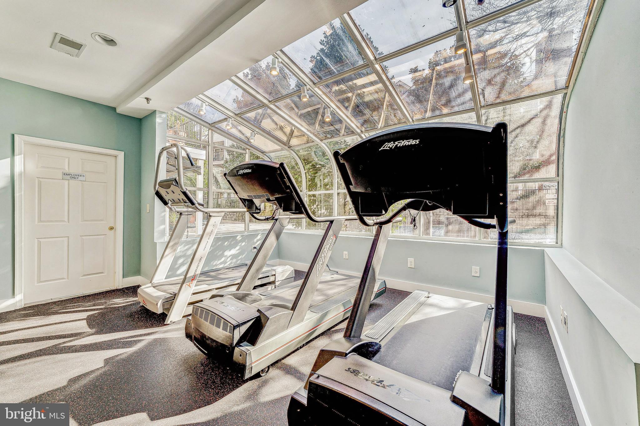 POINTE AT PARK CENTER - Residential Lease