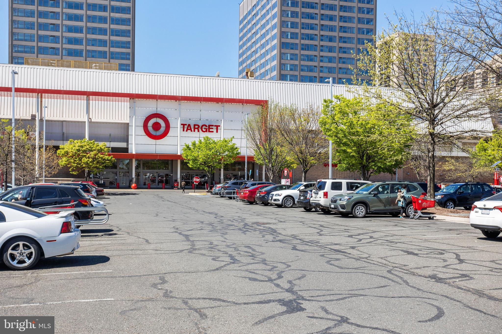 POINTE AT PARK CENTER - Residential Lease