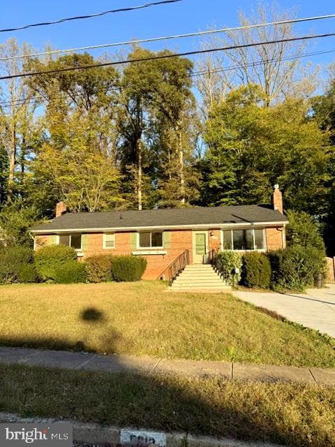 Photo of 5613 Sedgwick Lane, SPRINGFIELD, VA 22151 (MLS # VAFX2348248)