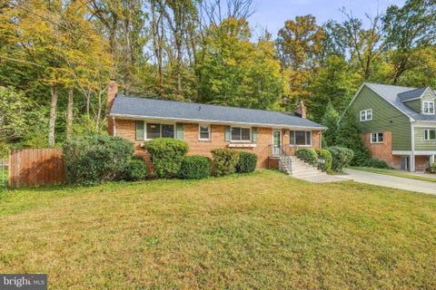 Photo of 5613 Sedgwick Lane, SPRINGFIELD, VA 22151 (MLS # VAFX2348248)