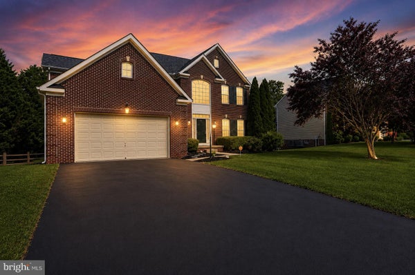422 SAWGRASS DR, CHARLES TOWN, WV 25414 - Image eeb23e4f8e08b272df09d85984e8b43e/232342523
