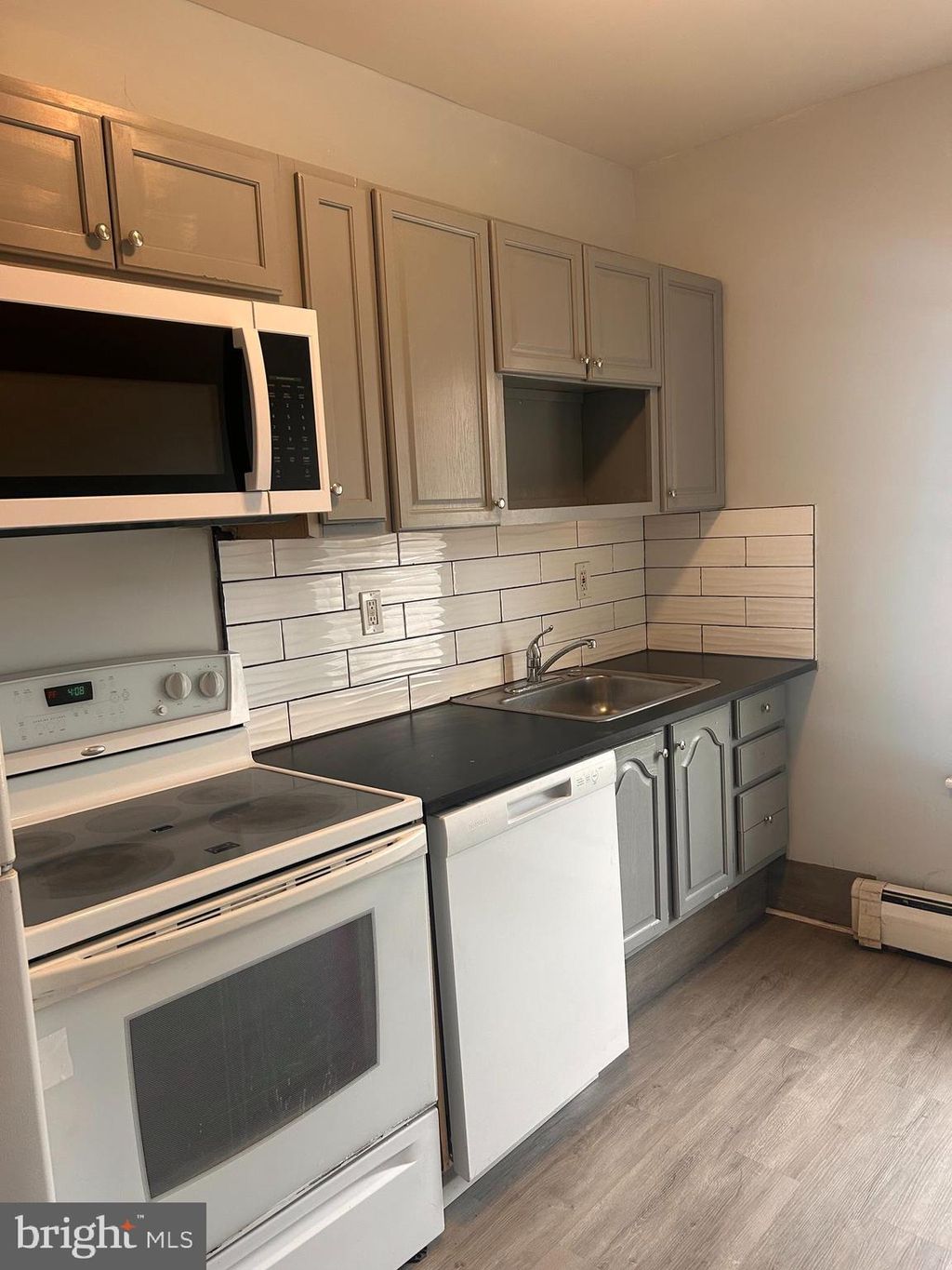 Photo of 1200 9th St #101, EDDYSTONE, PA 19022 (MLS # PADE2108260)