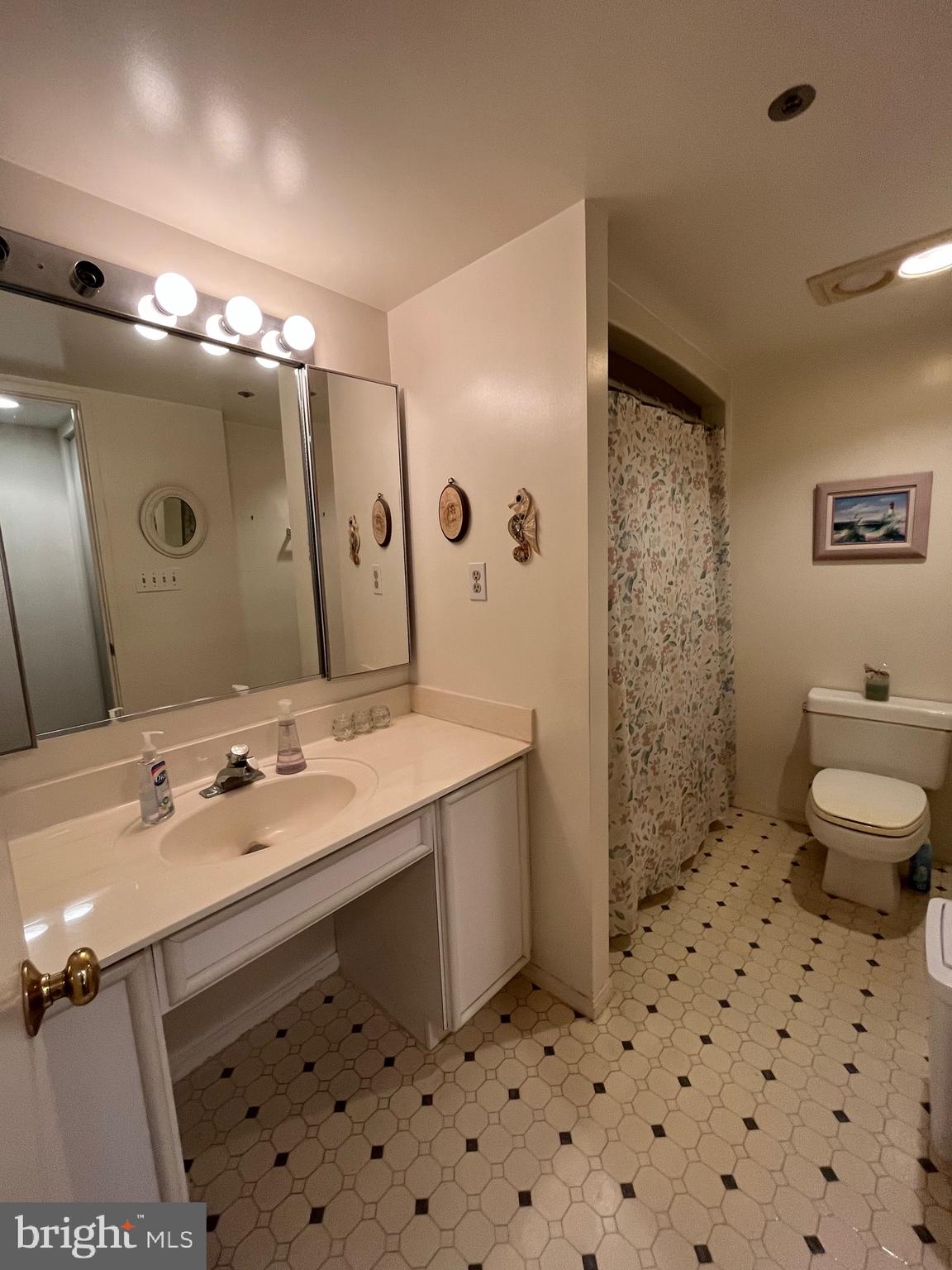 FAIRWAYS NORTH - Residential