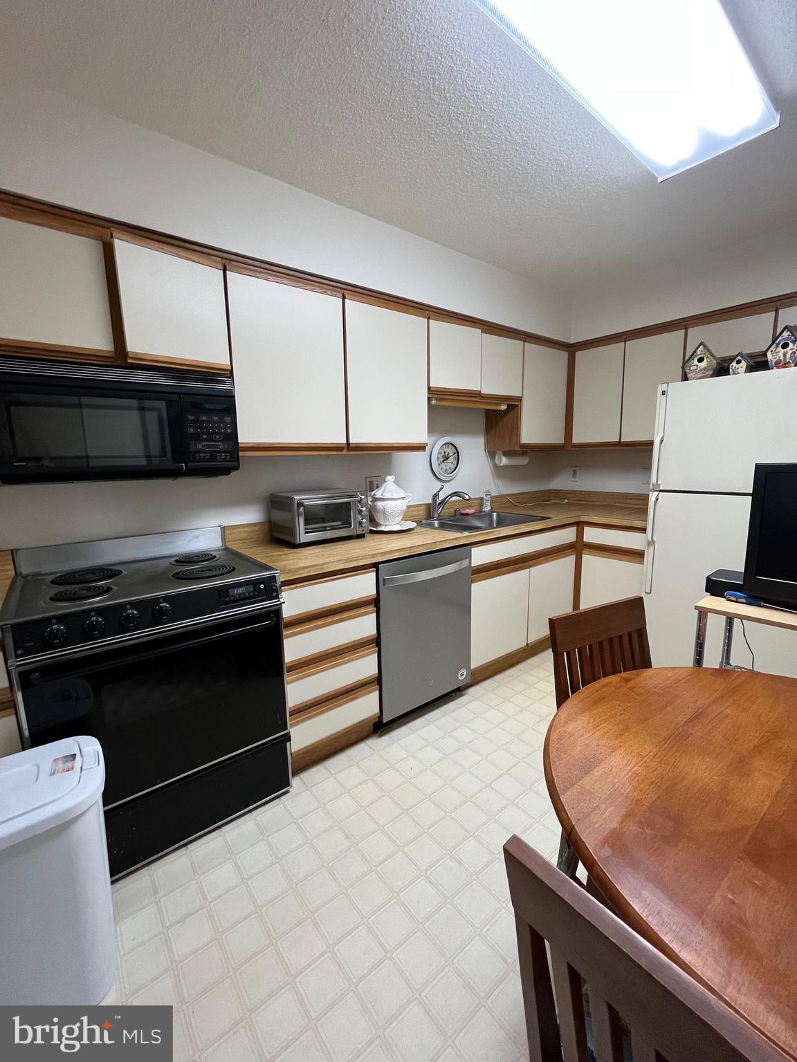 FAIRWAYS NORTH - Residential