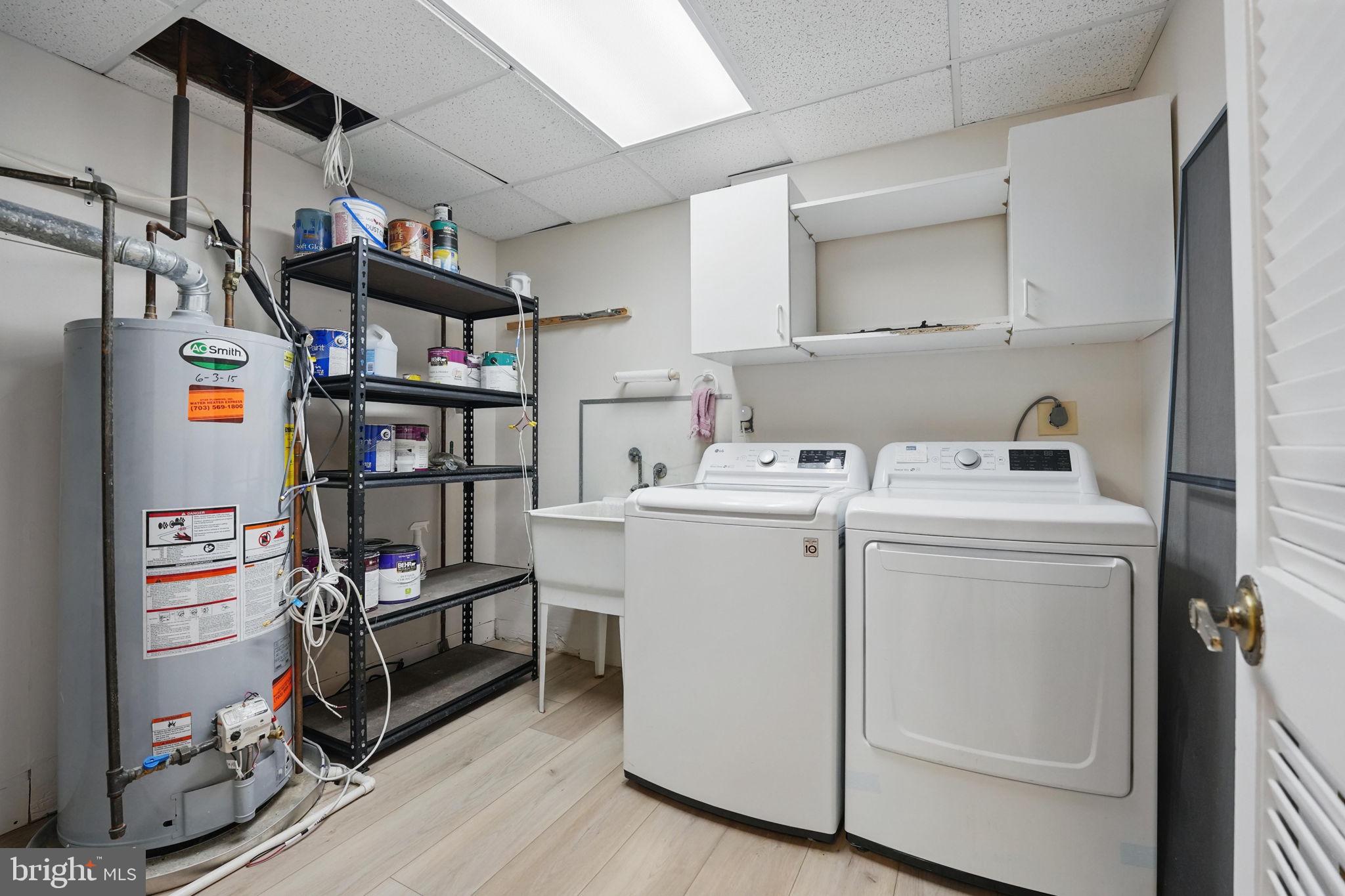 PINECREST - Residential