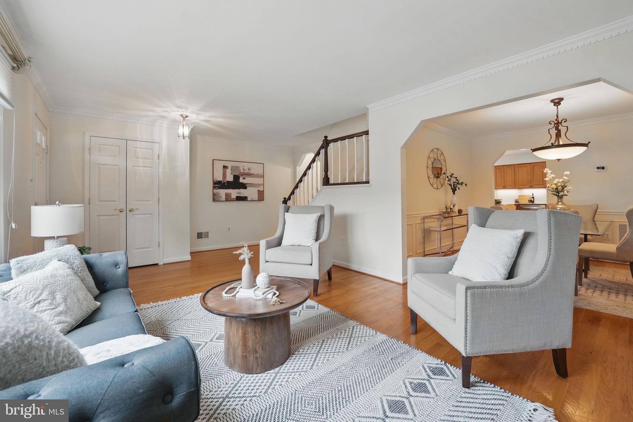 PINECREST - Residential