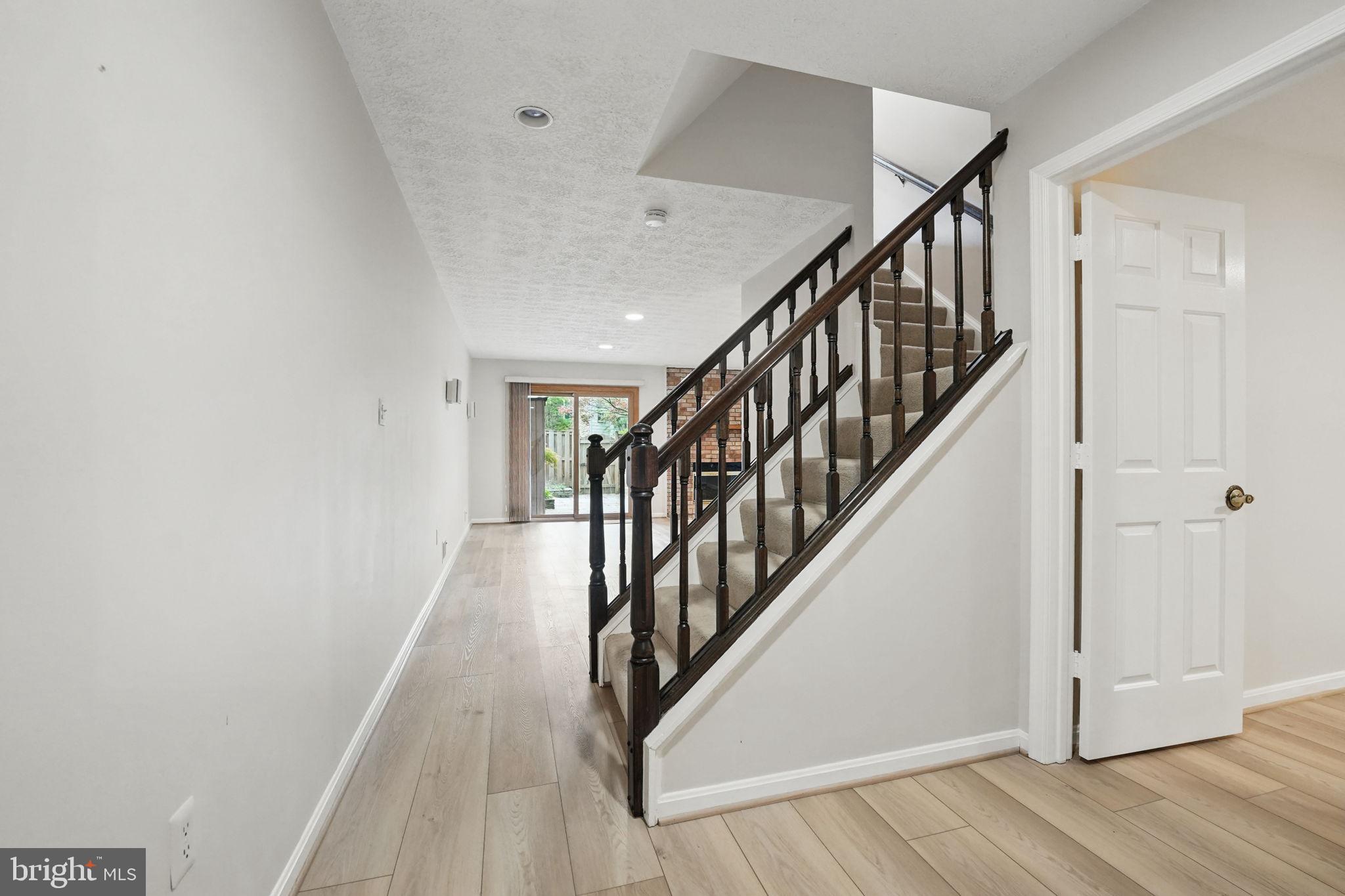 PINECREST - Residential