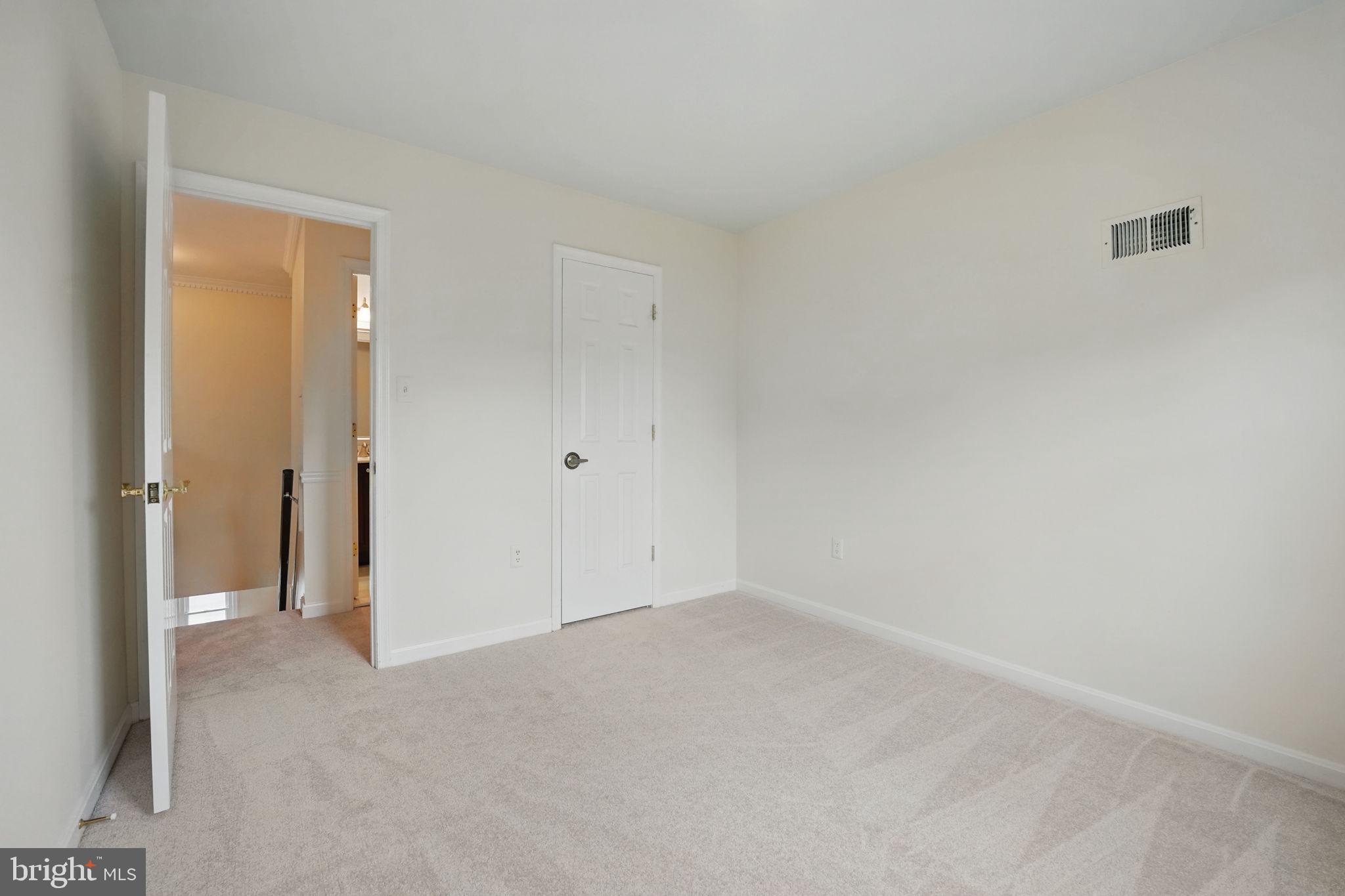 PINECREST - Residential