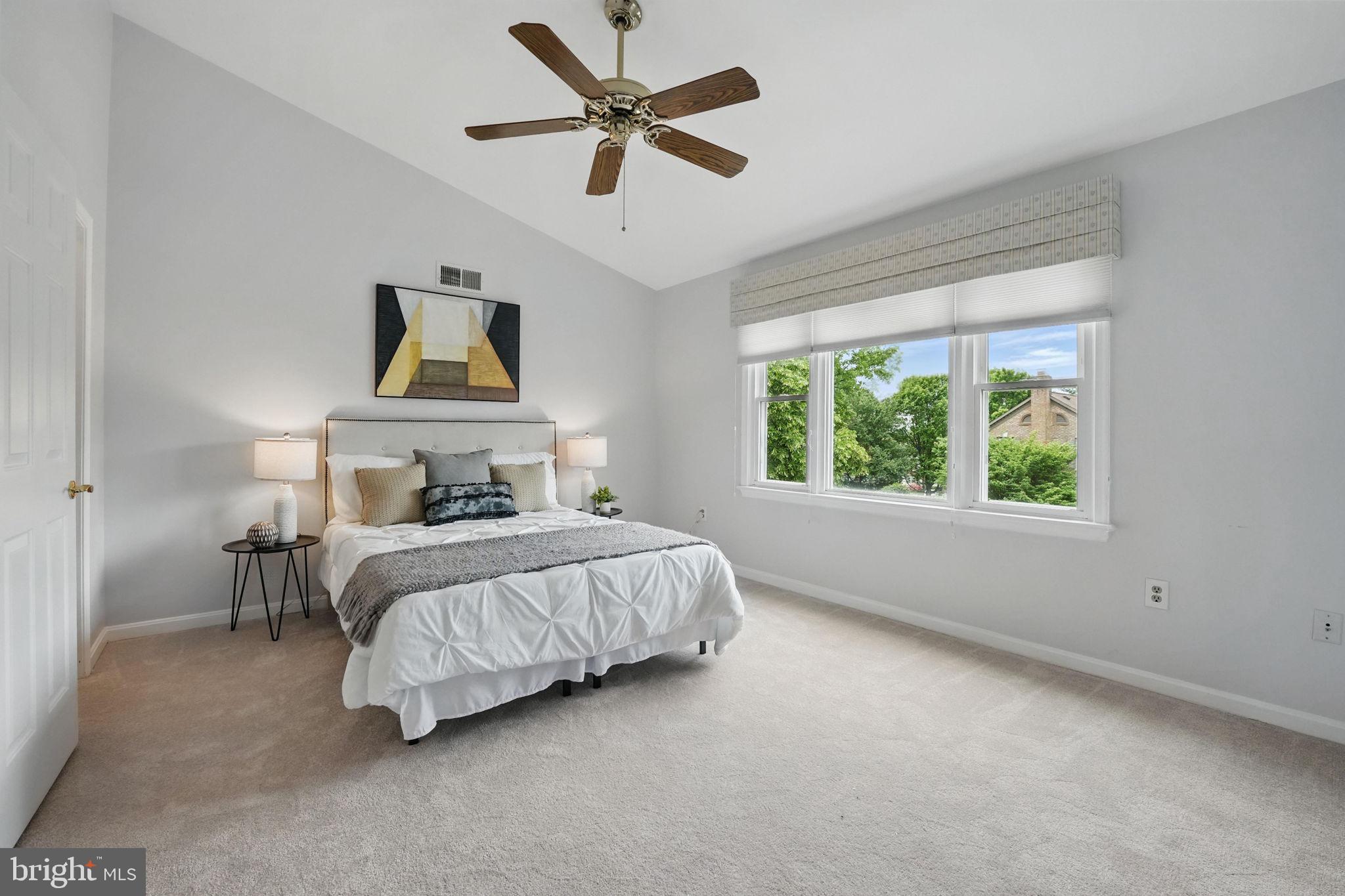 PINECREST - Residential