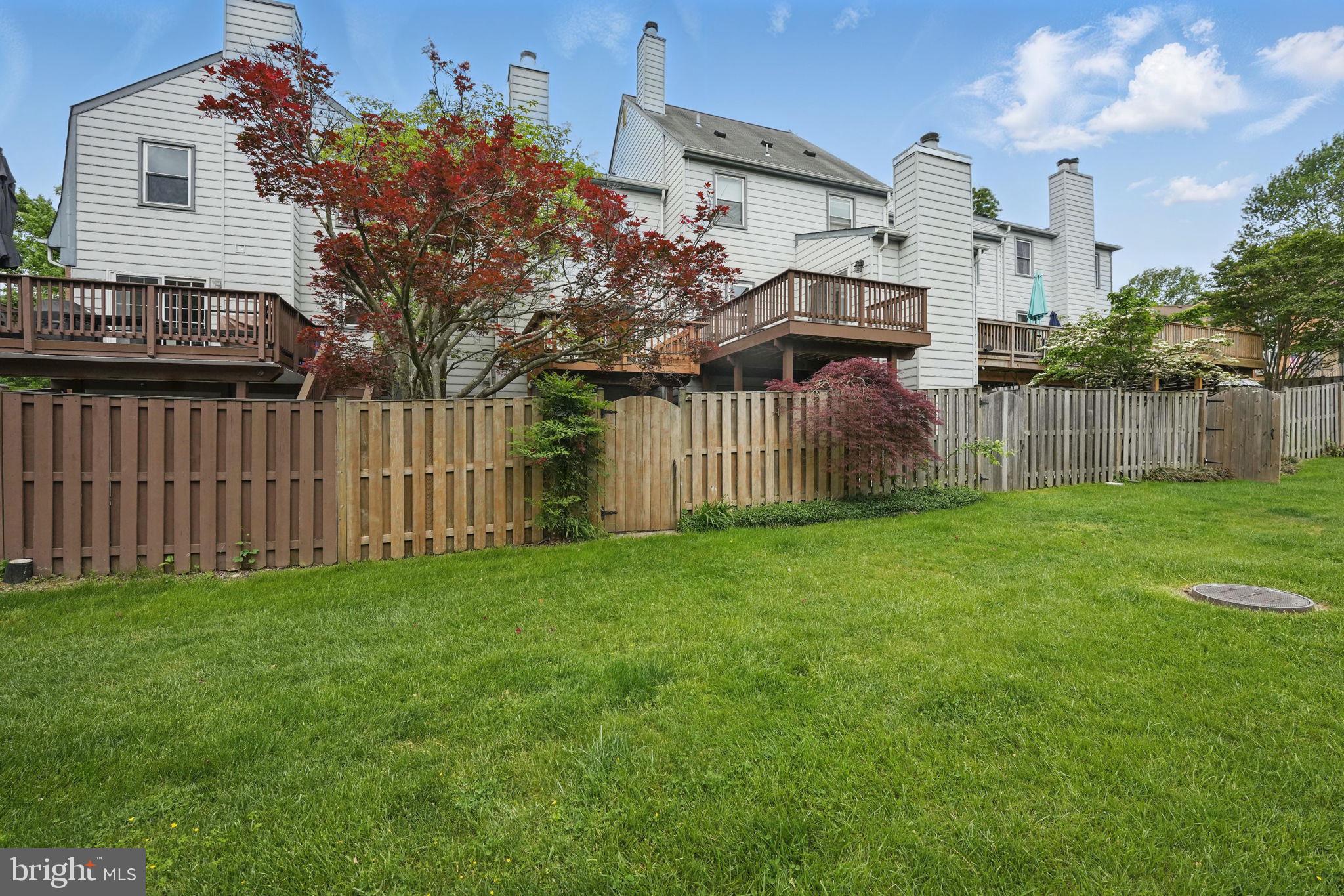 PINECREST - Residential