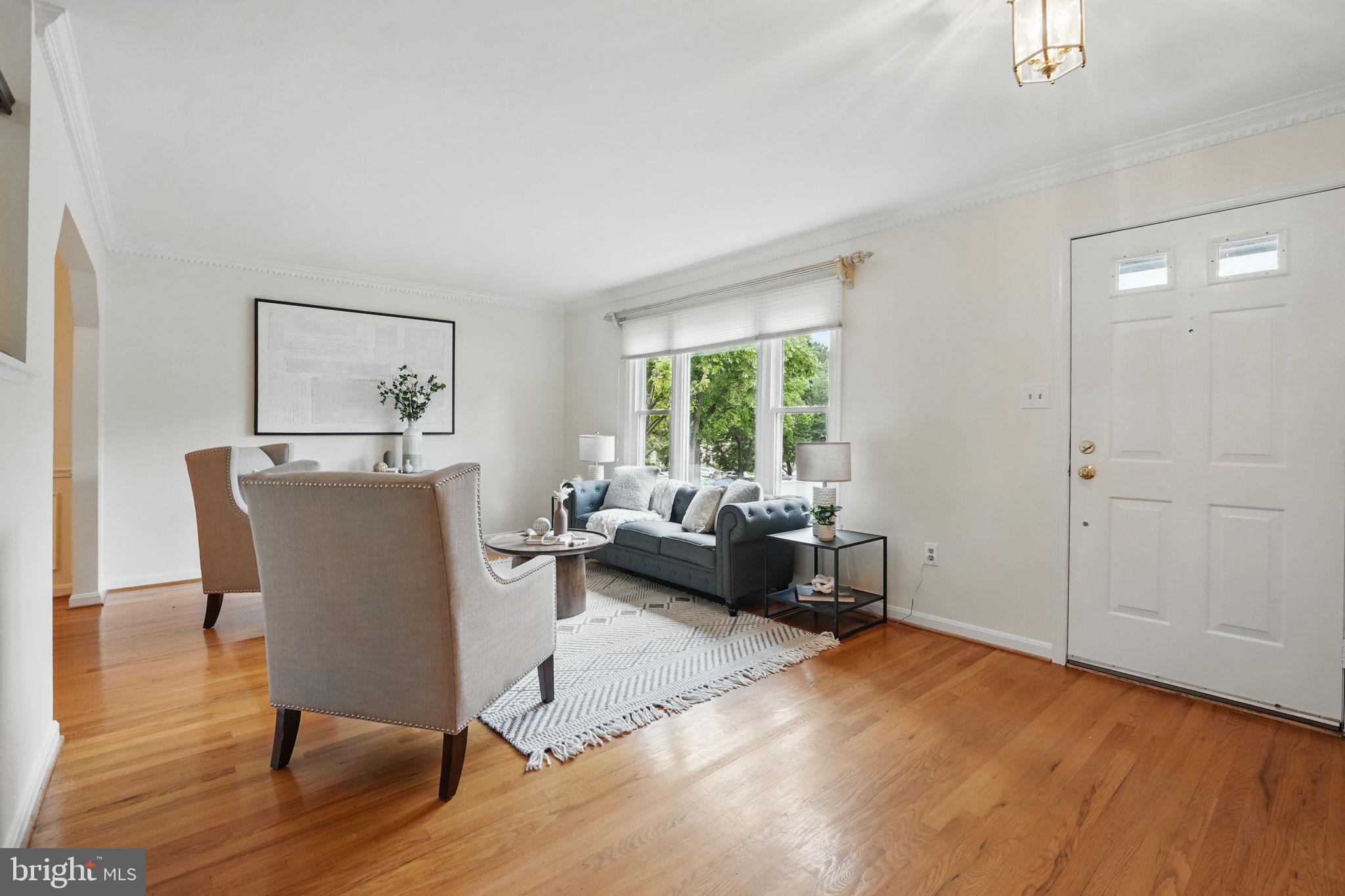 PINECREST - Residential