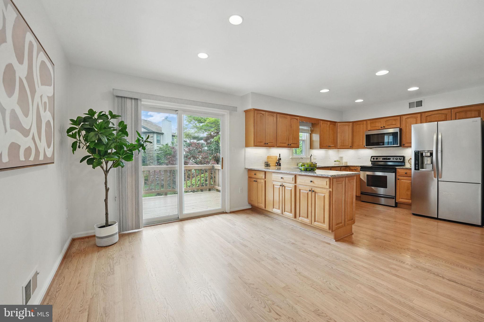 PINECREST - Residential