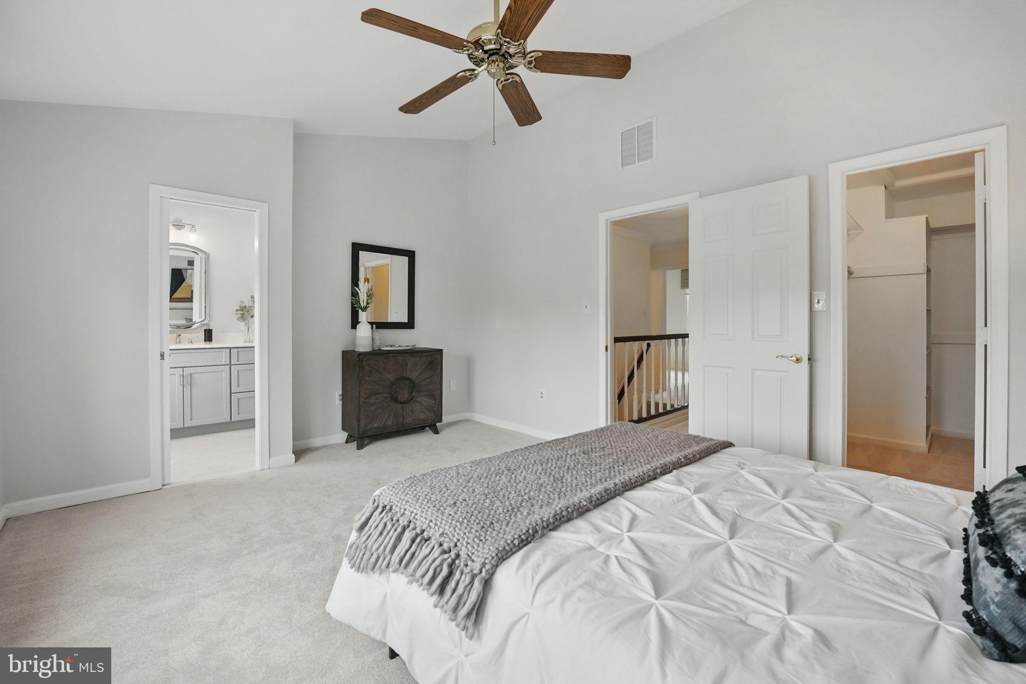 PINECREST - Residential